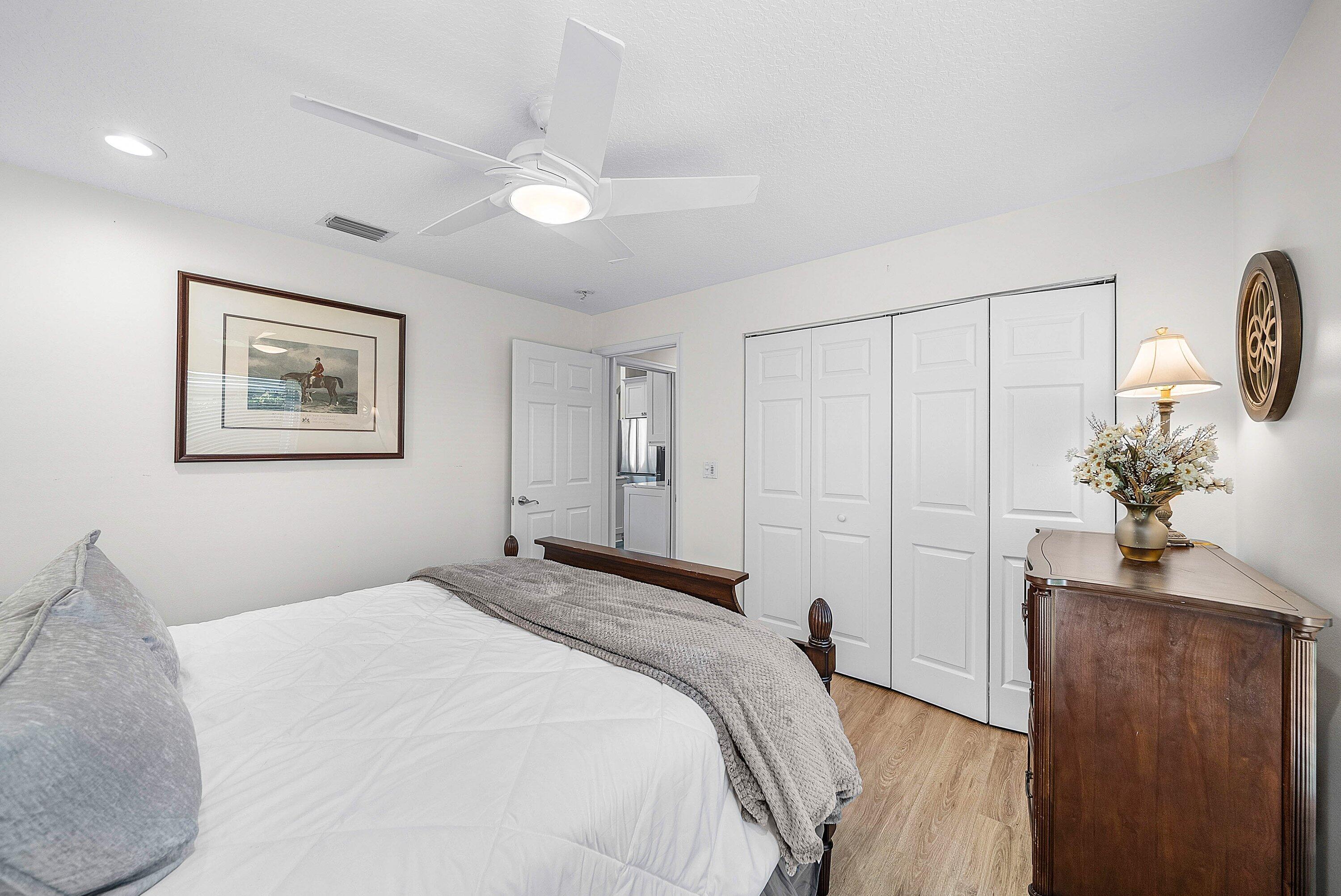 18670 SE Lakeside Way