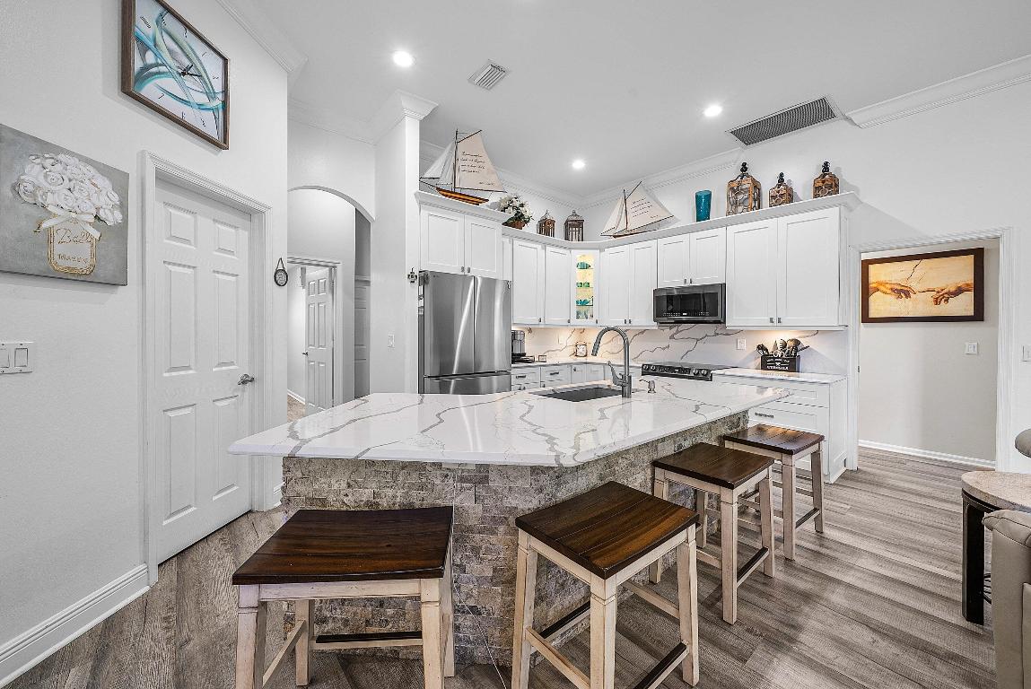 18670 SE Lakeside Way