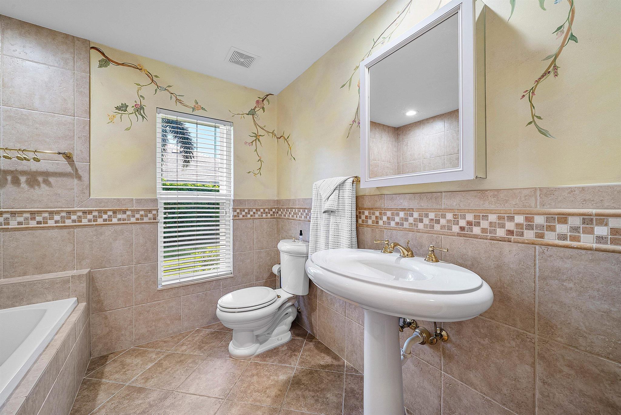 18670 SE Lakeside Way