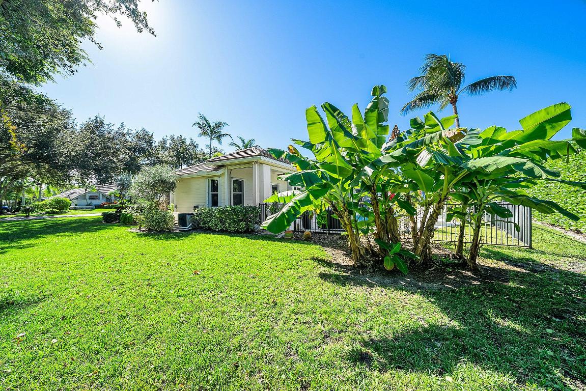 18670 SE Lakeside Way