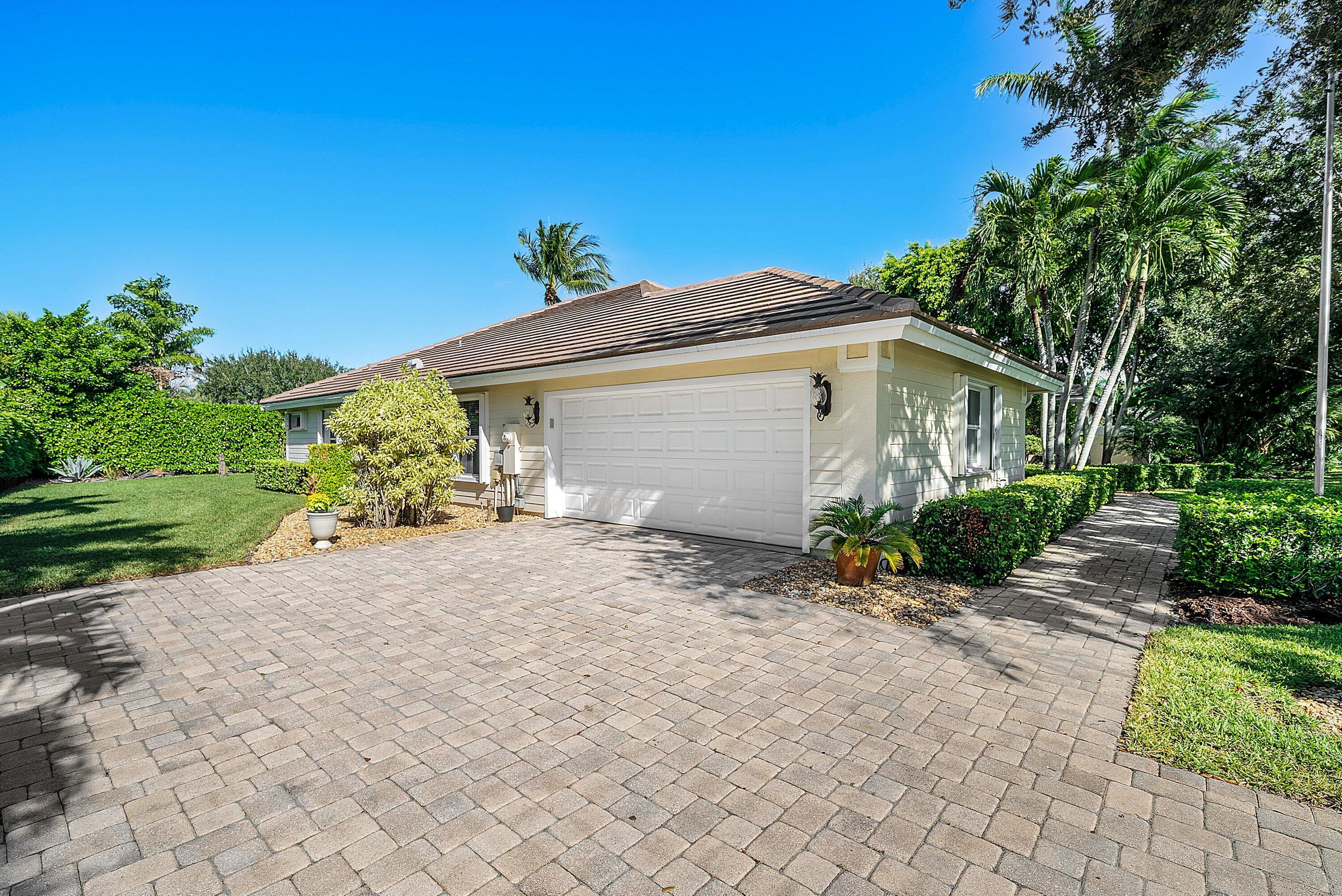18670 SE Lakeside Way
