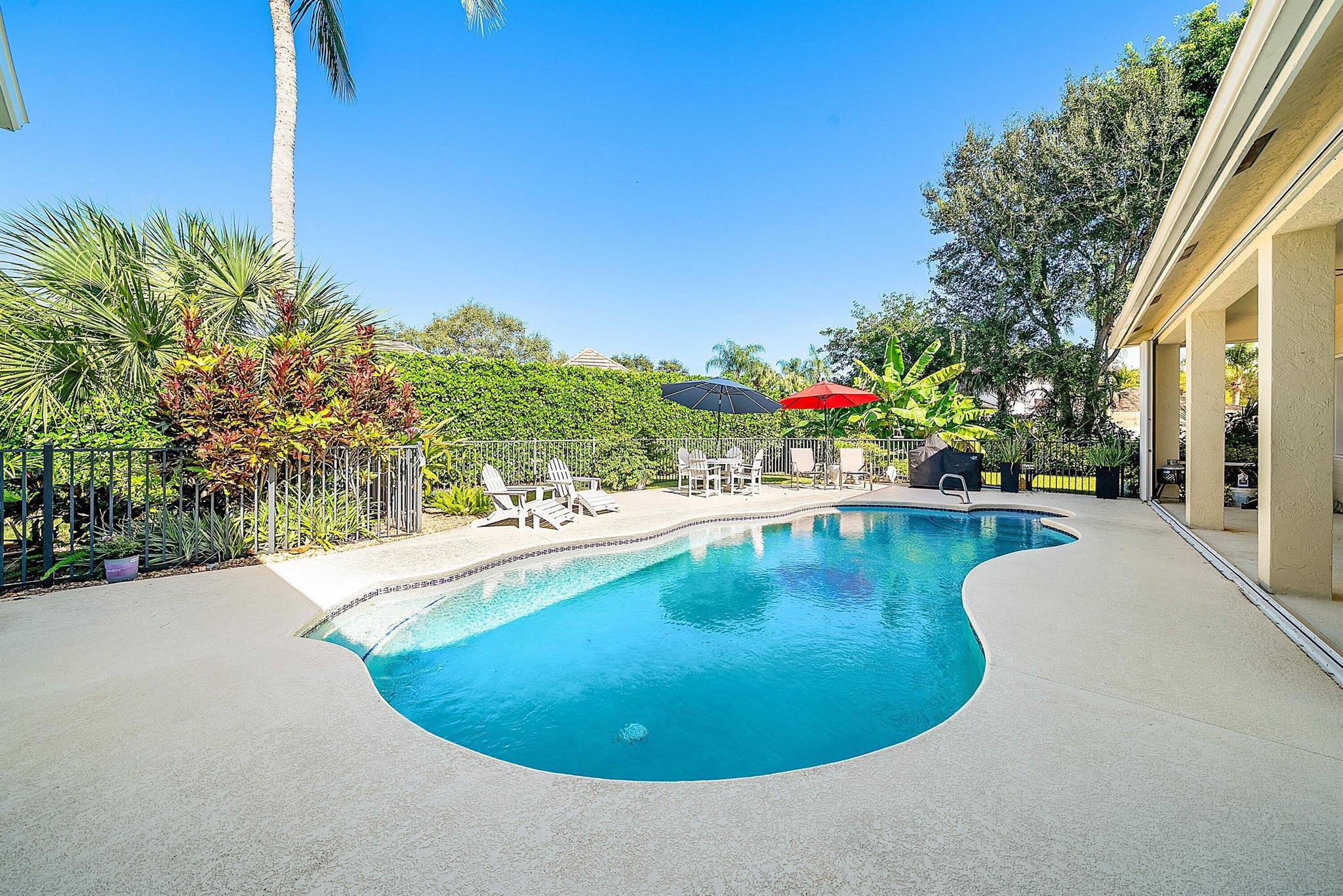 18670 SE Lakeside Way