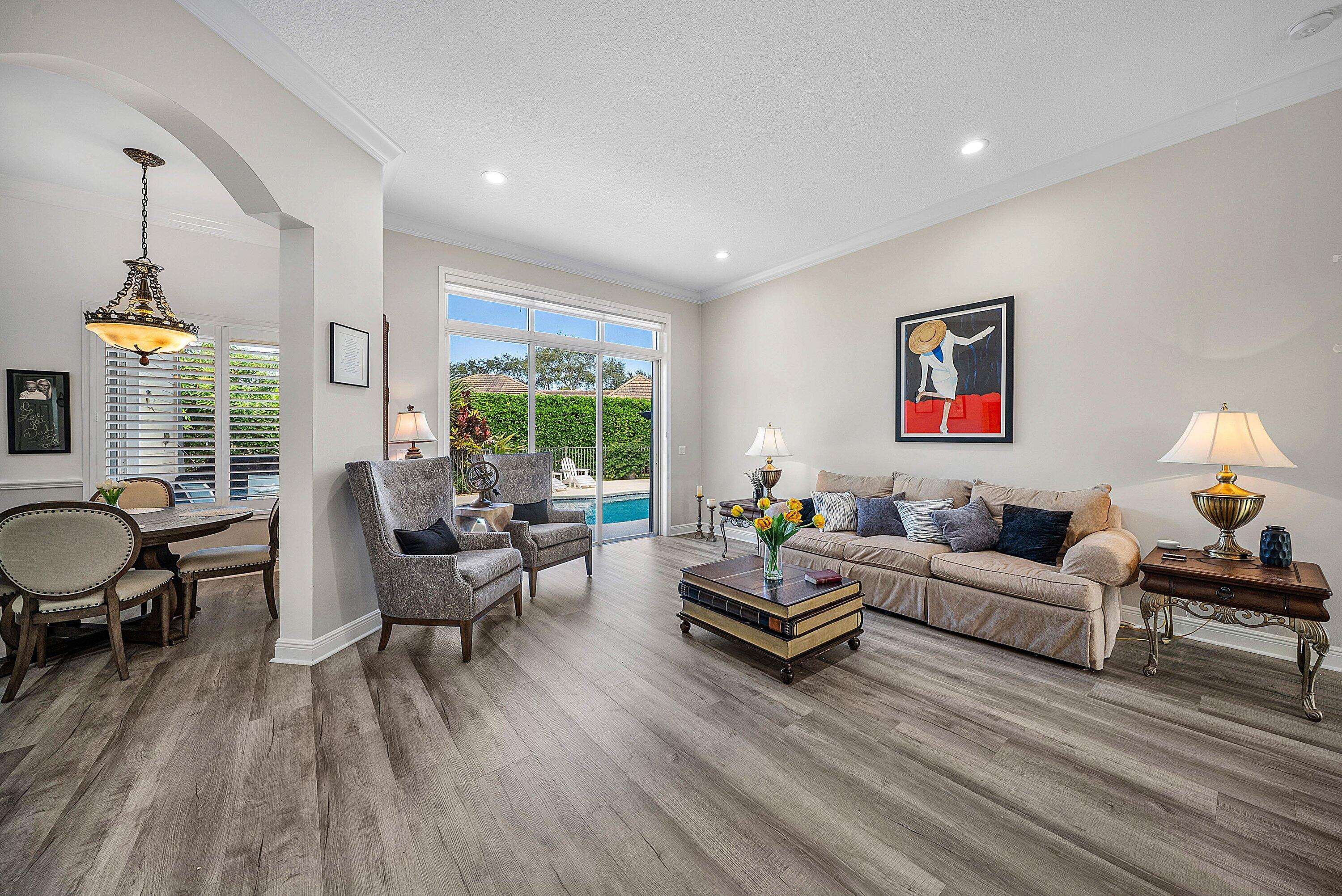 18670 SE Lakeside Way