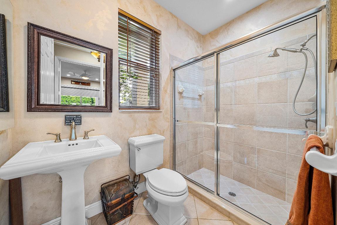 18670 SE Lakeside Way