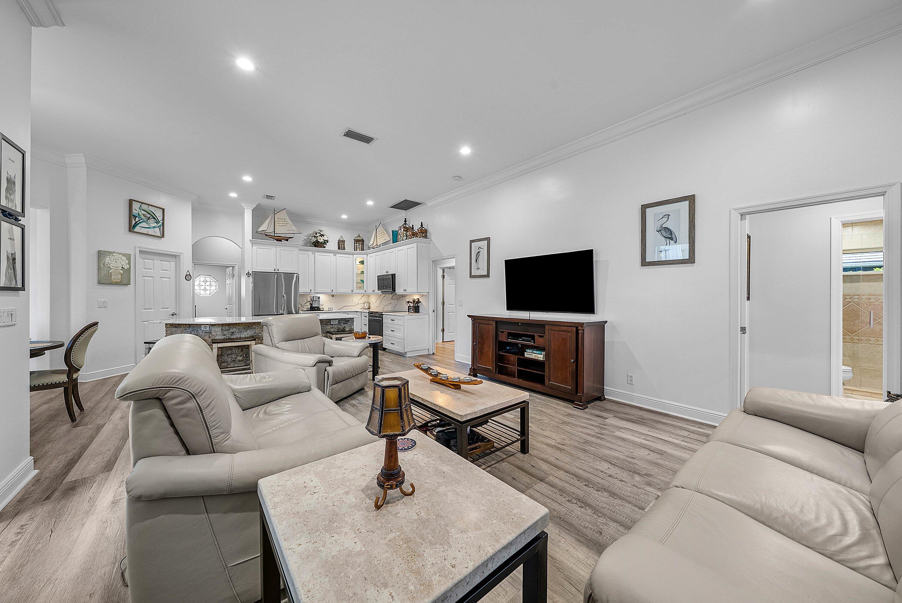 18670 SE Lakeside Way