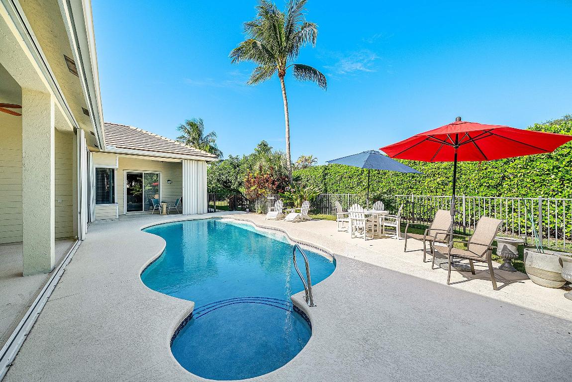 18670 SE Lakeside Way