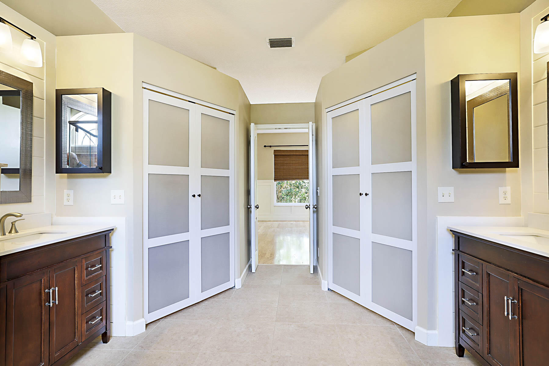 227 Shorewood Way