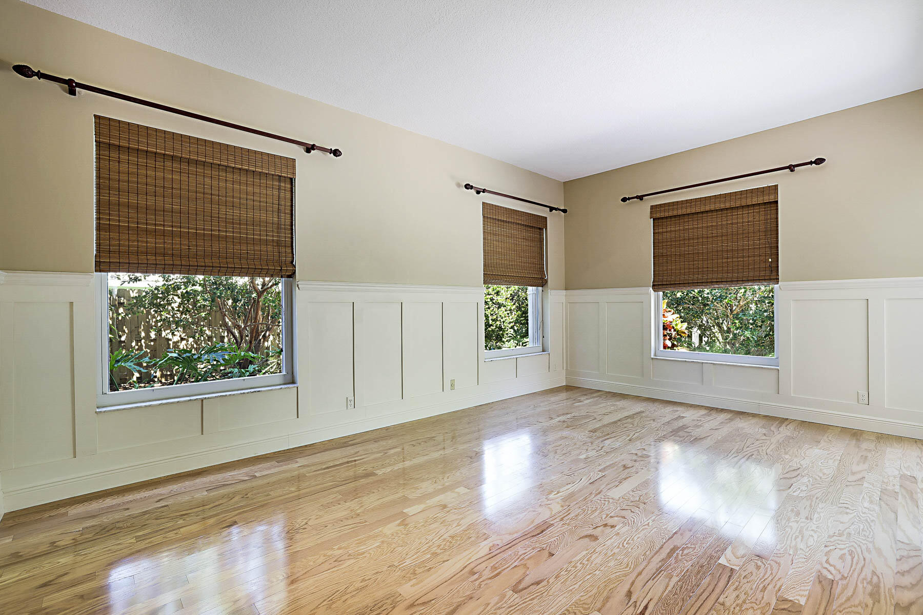 227 Shorewood Way
