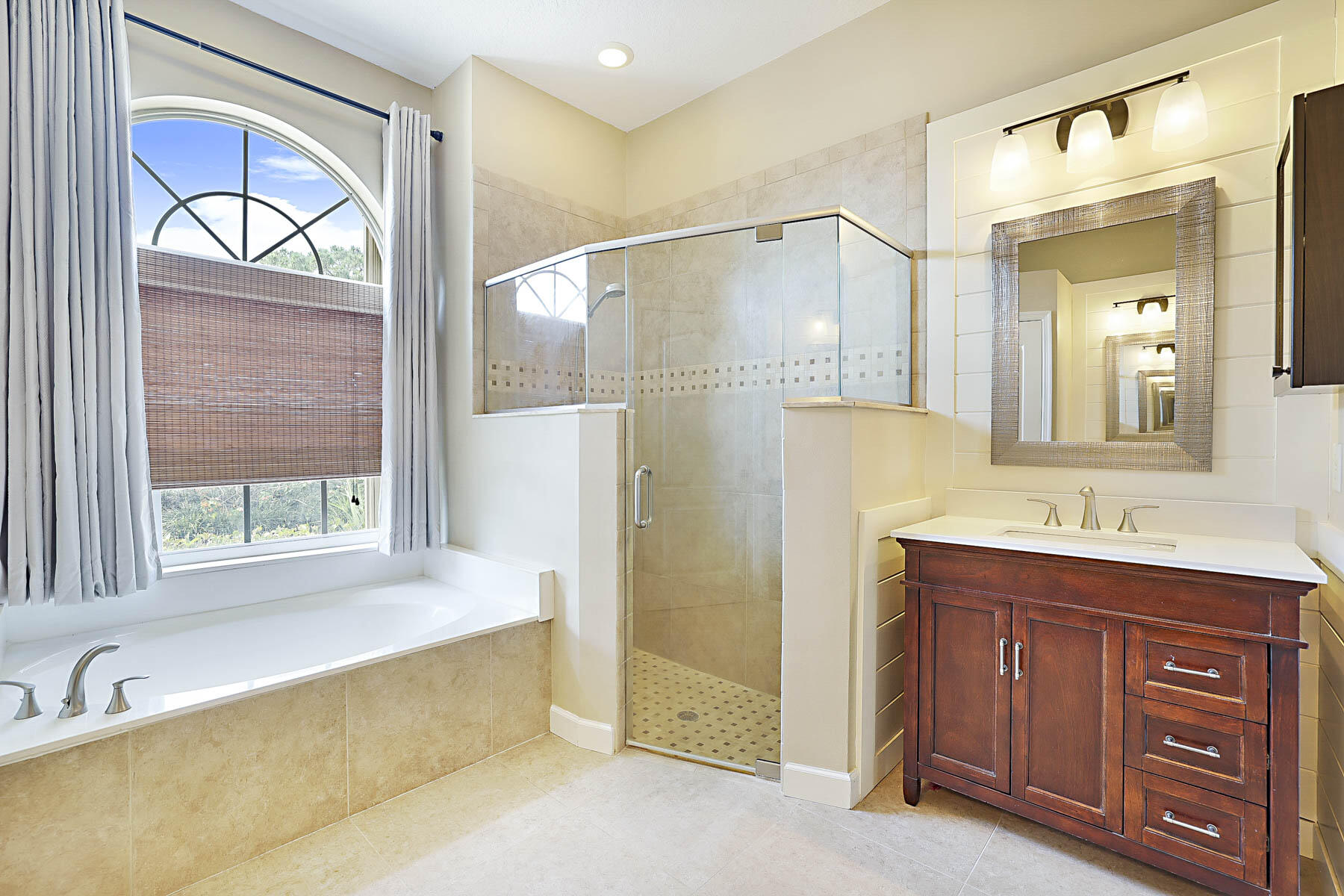 227 Shorewood Way