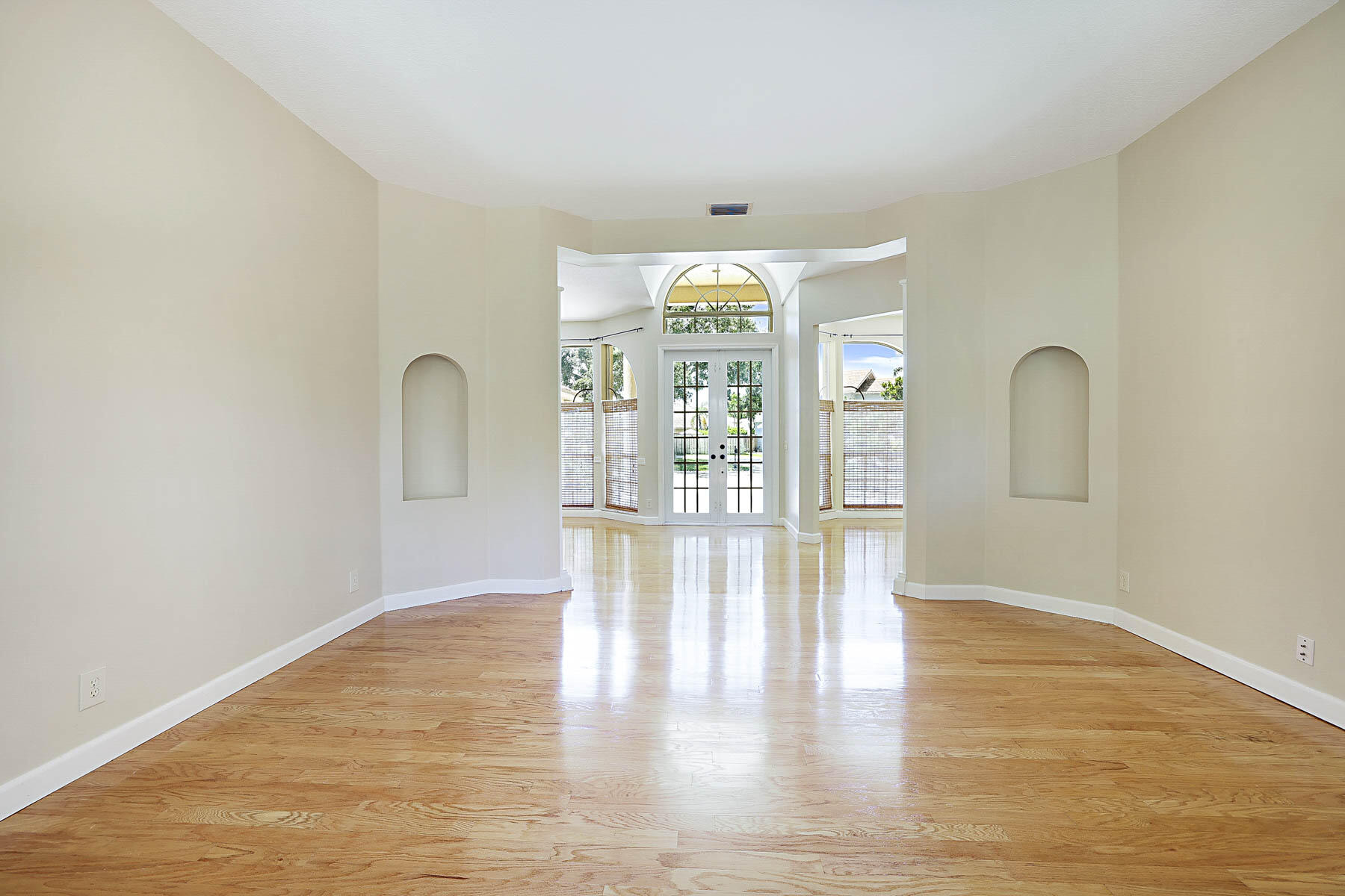 227 Shorewood Way