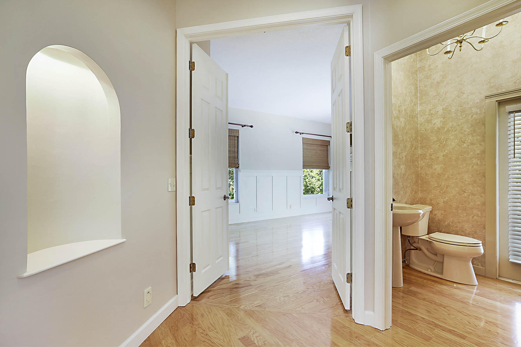 227 Shorewood Way