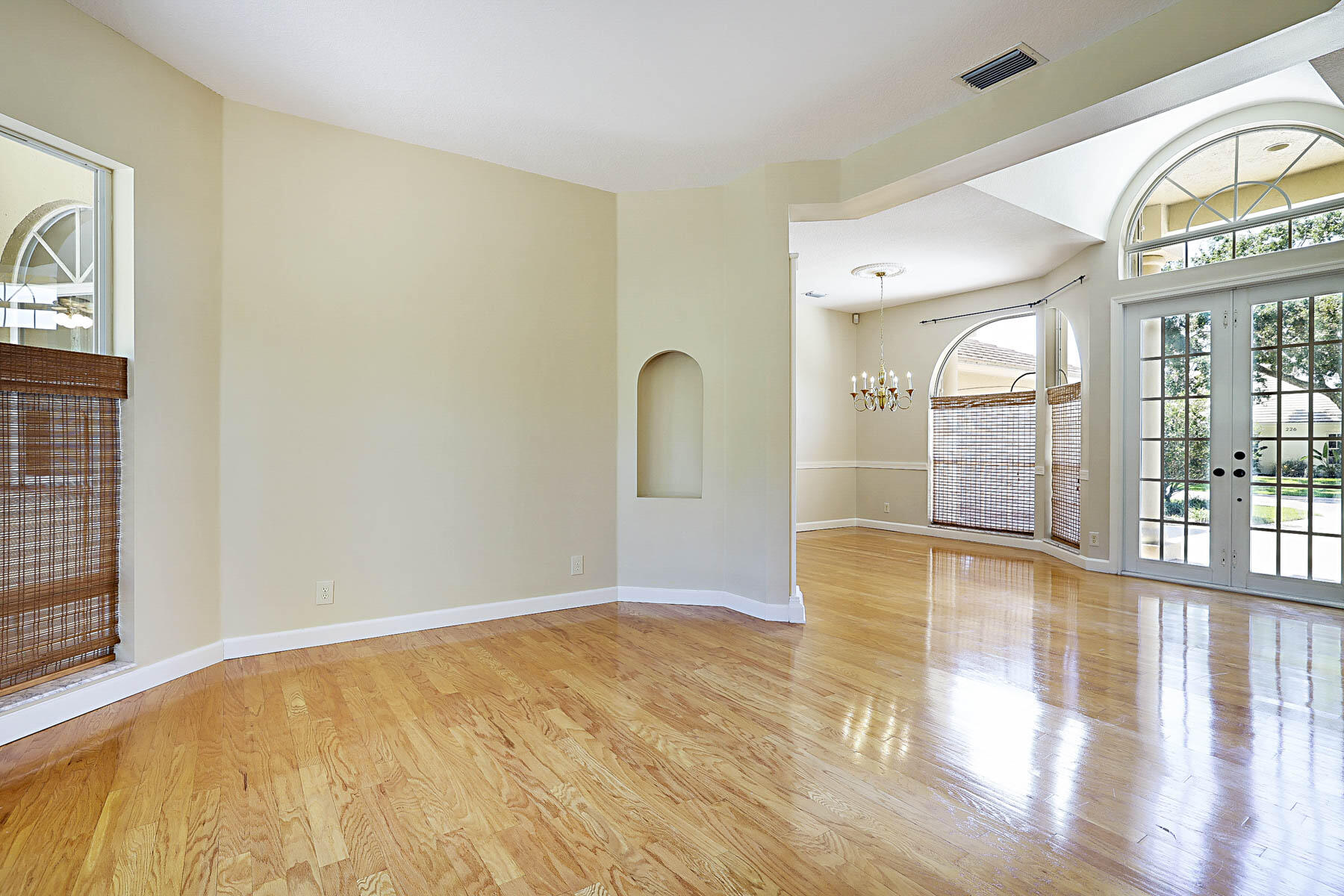 227 Shorewood Way