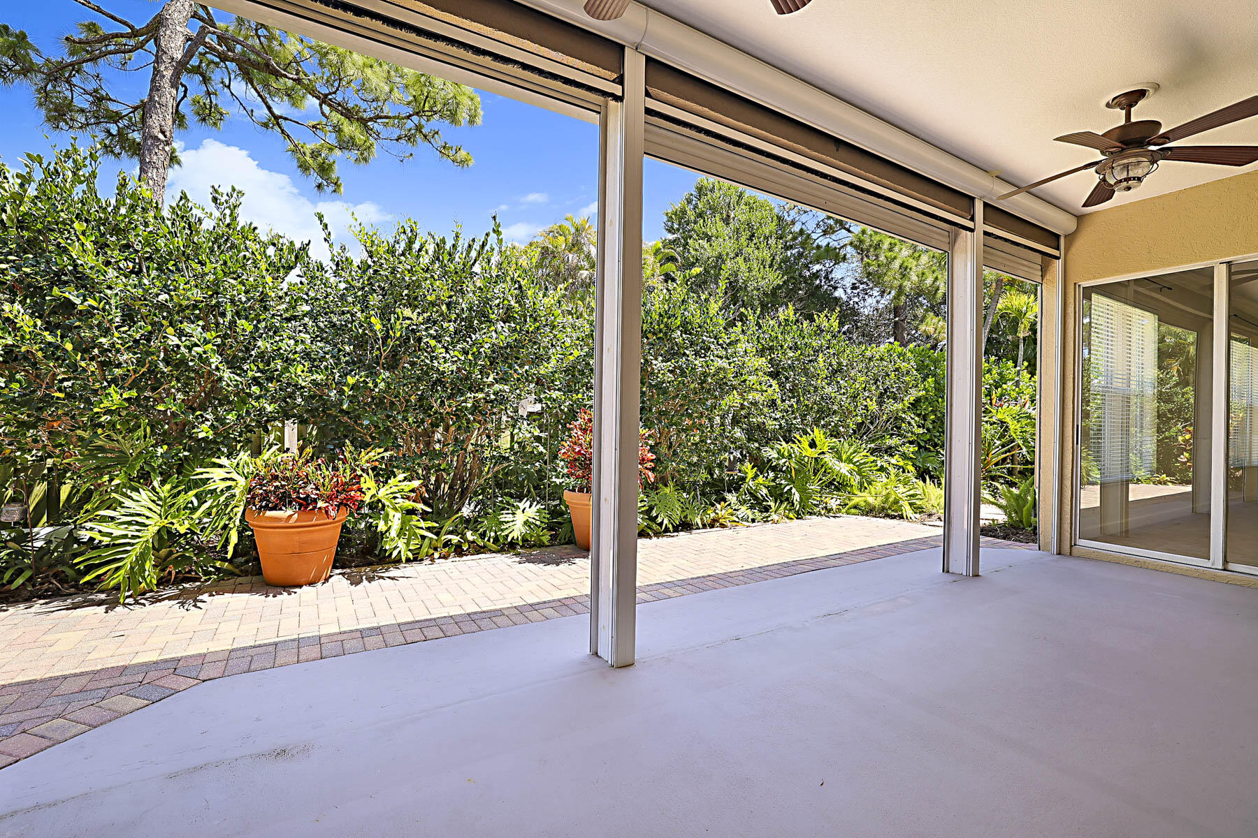 227 Shorewood Way