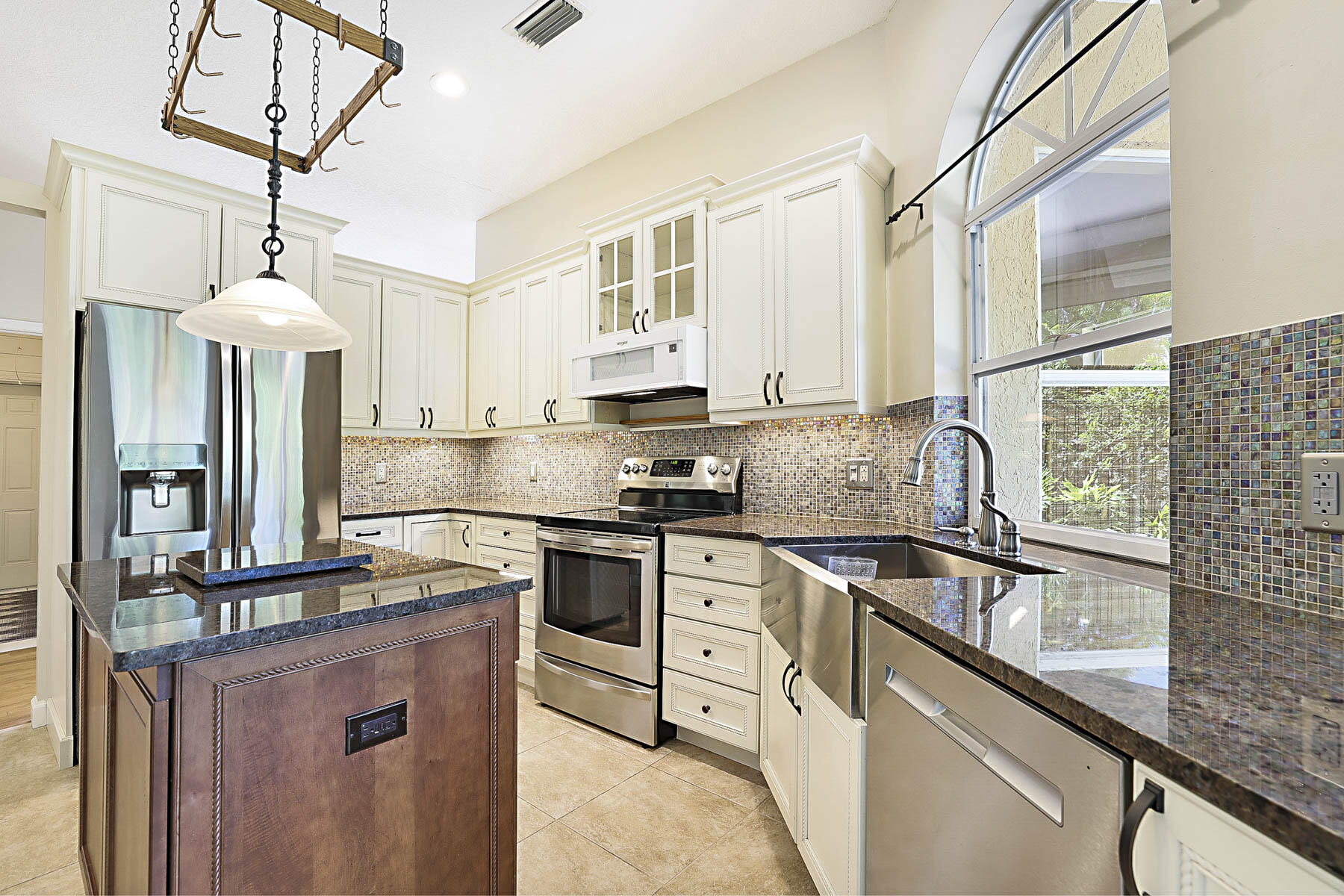 227 Shorewood Way
