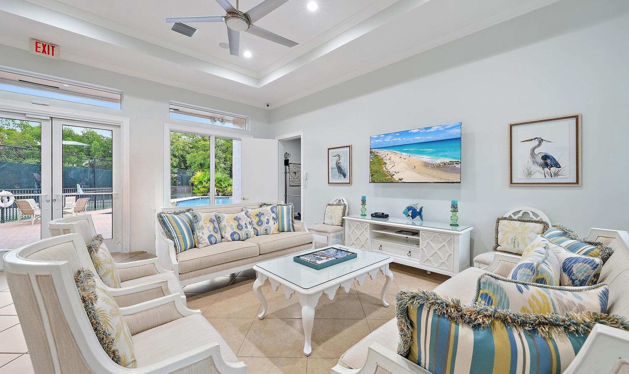 9790 SE Crape Myrtle Court