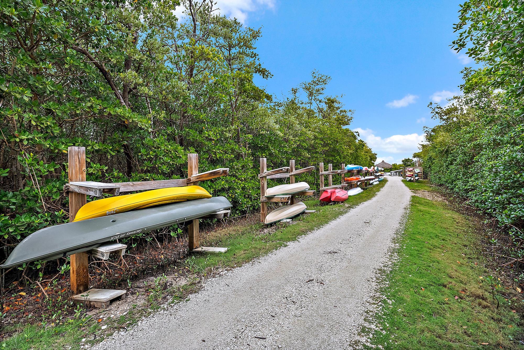 9790 SE Crape Myrtle Court