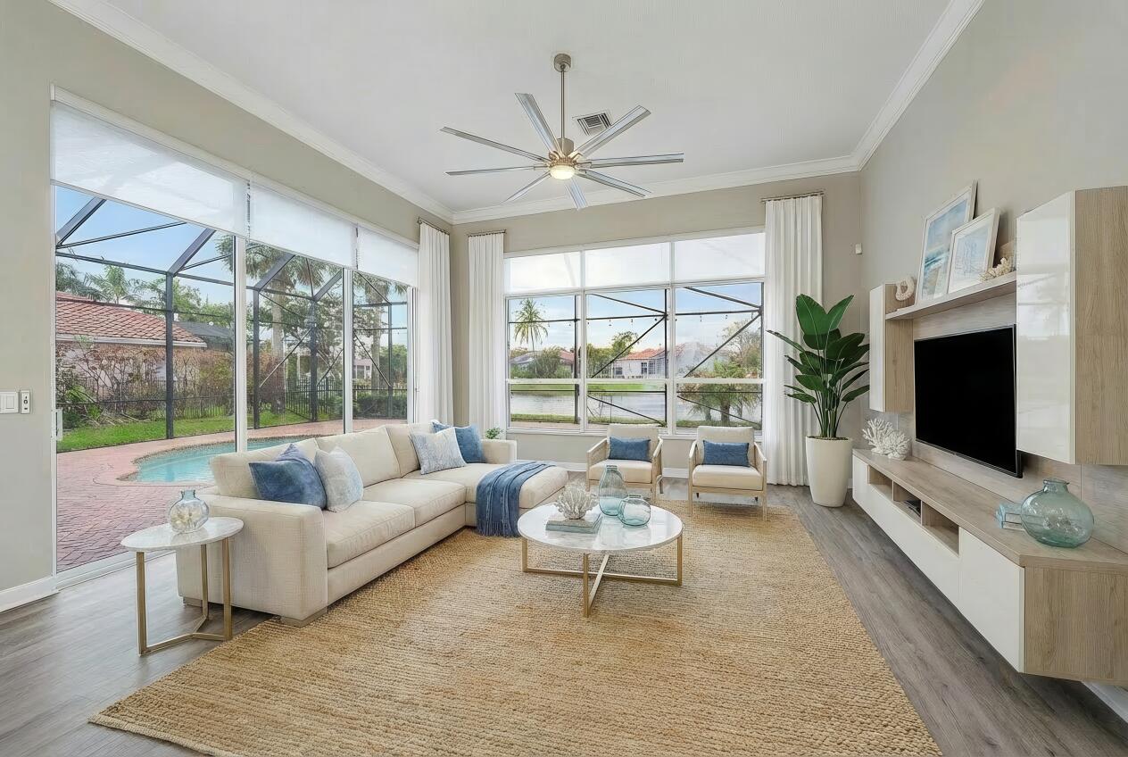 9790 SE Crape Myrtle Court