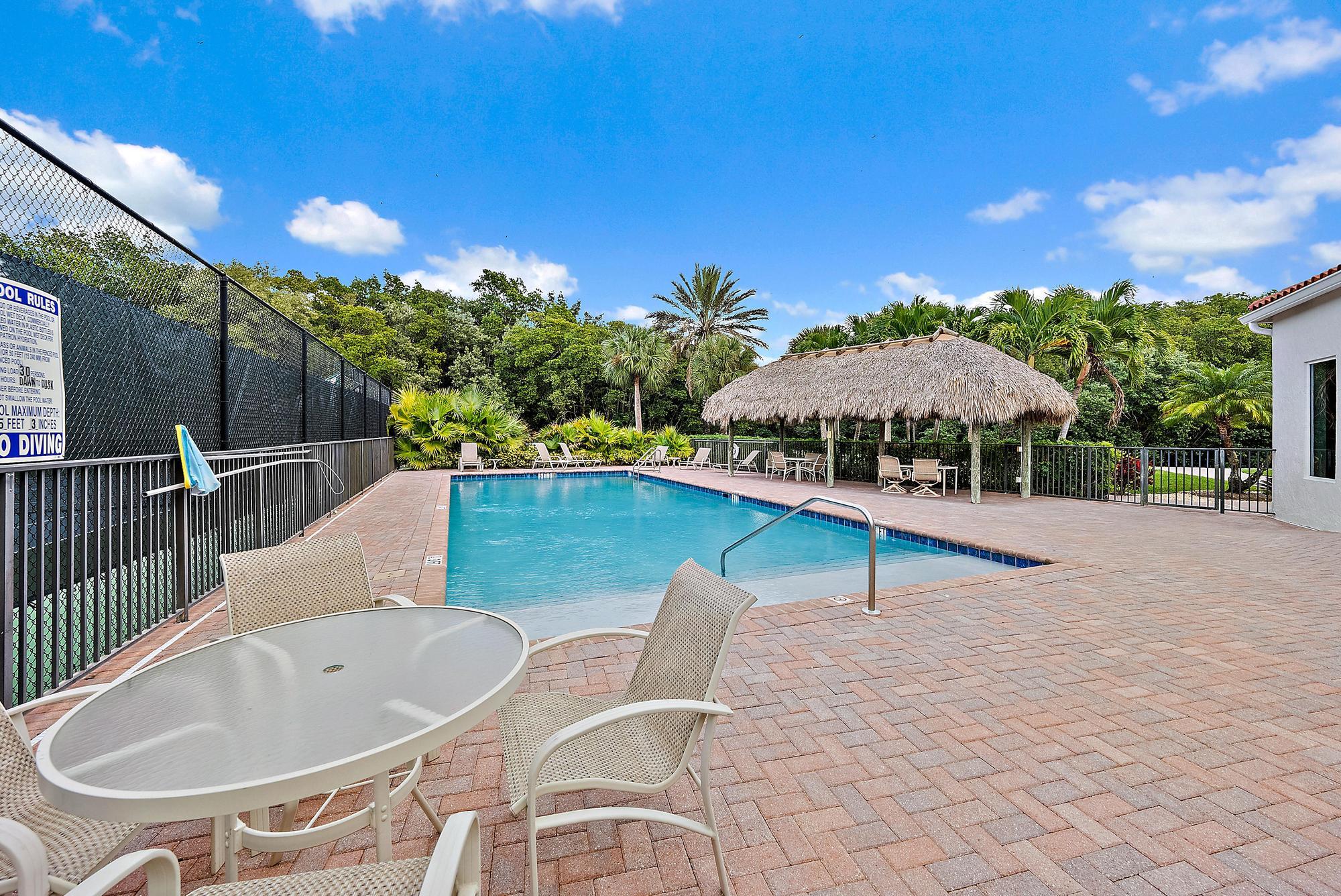 9790 SE Crape Myrtle Court