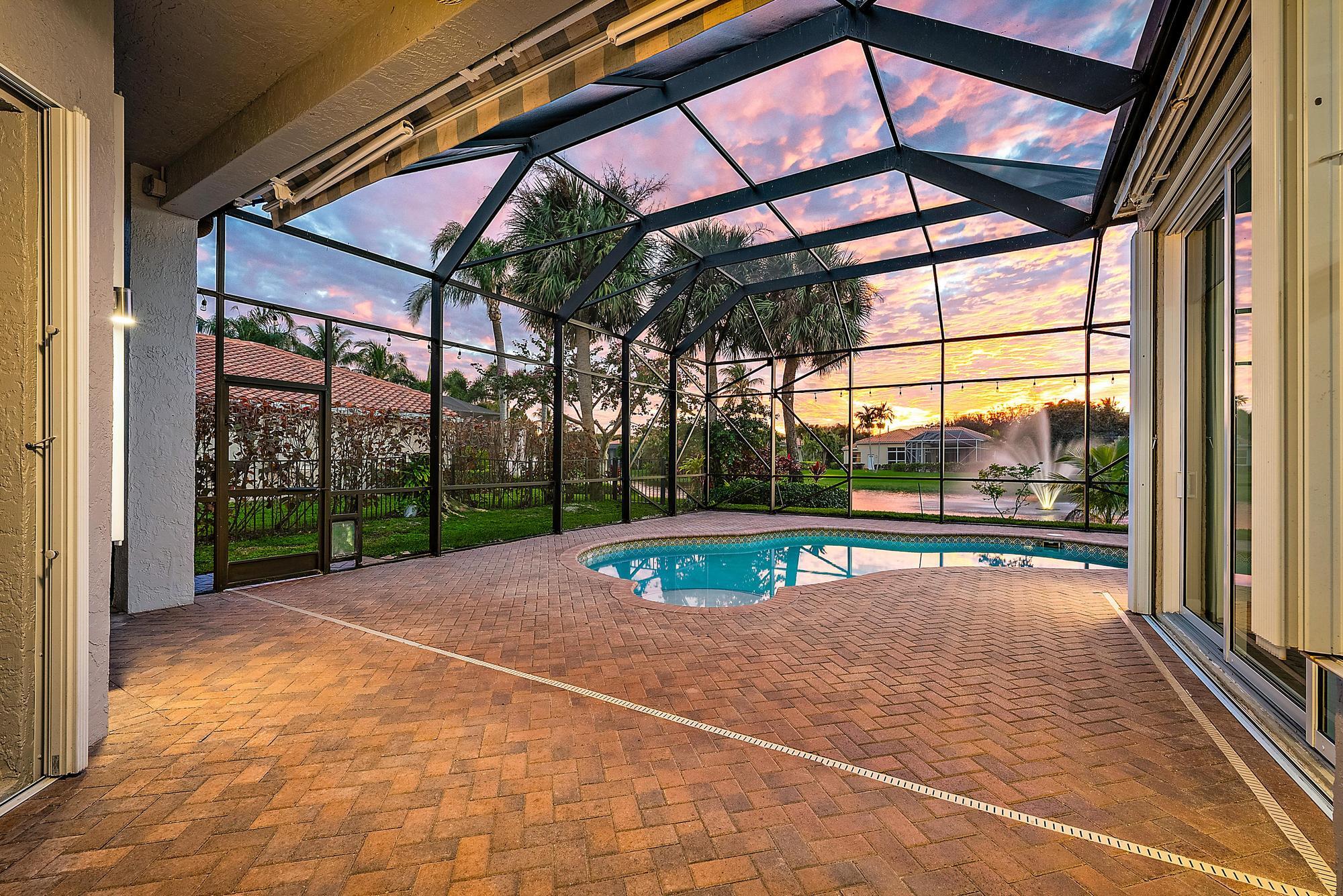 9790 SE Crape Myrtle Court