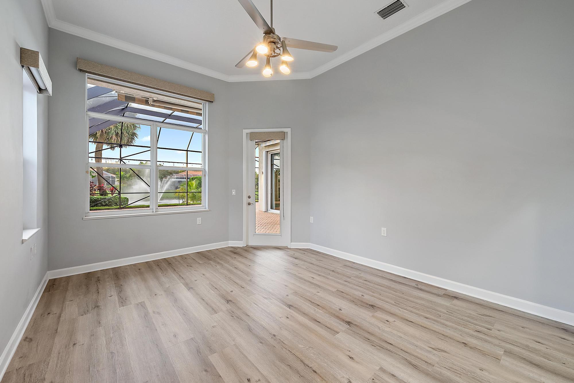 9790 SE Crape Myrtle Court