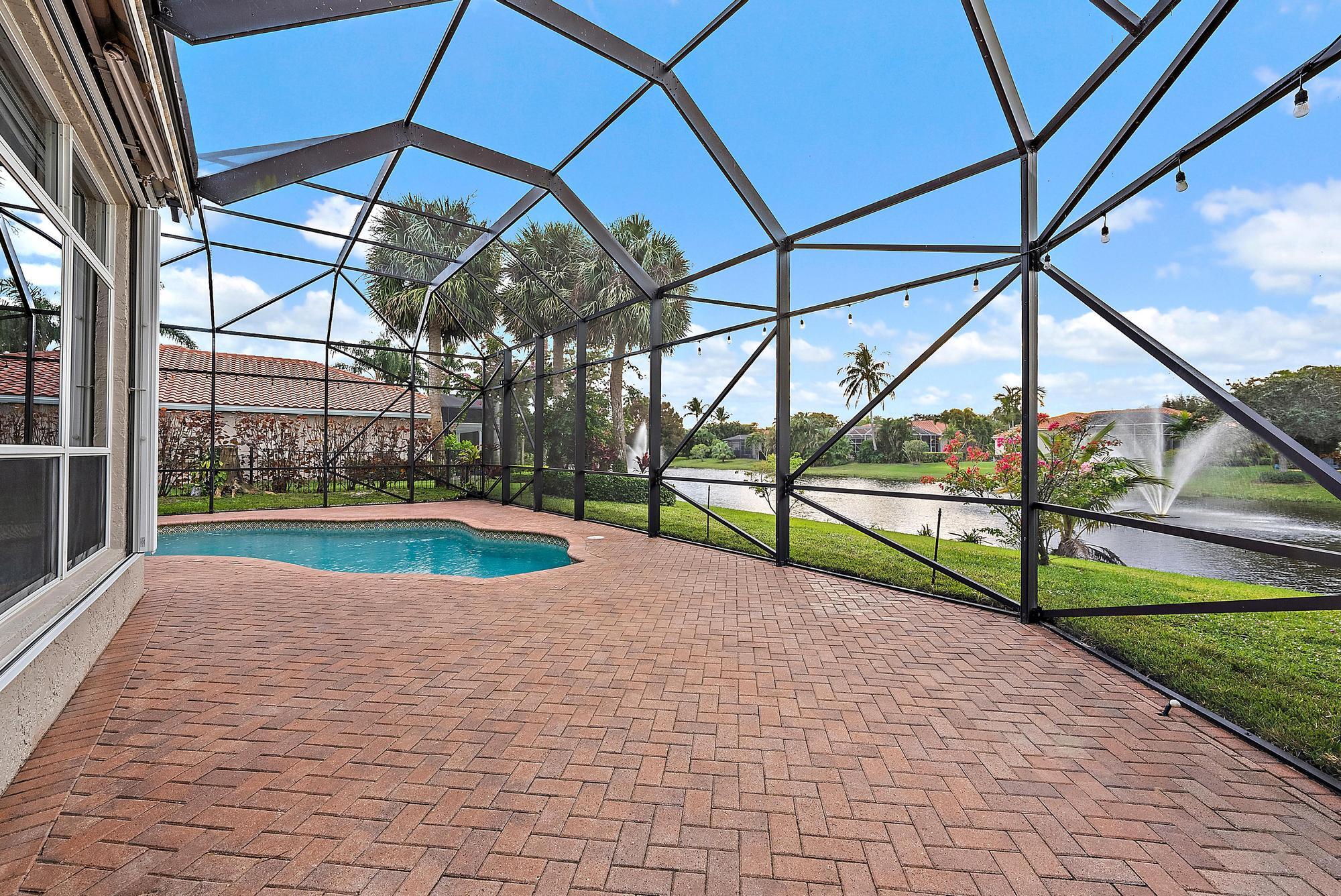 9790 SE Crape Myrtle Court