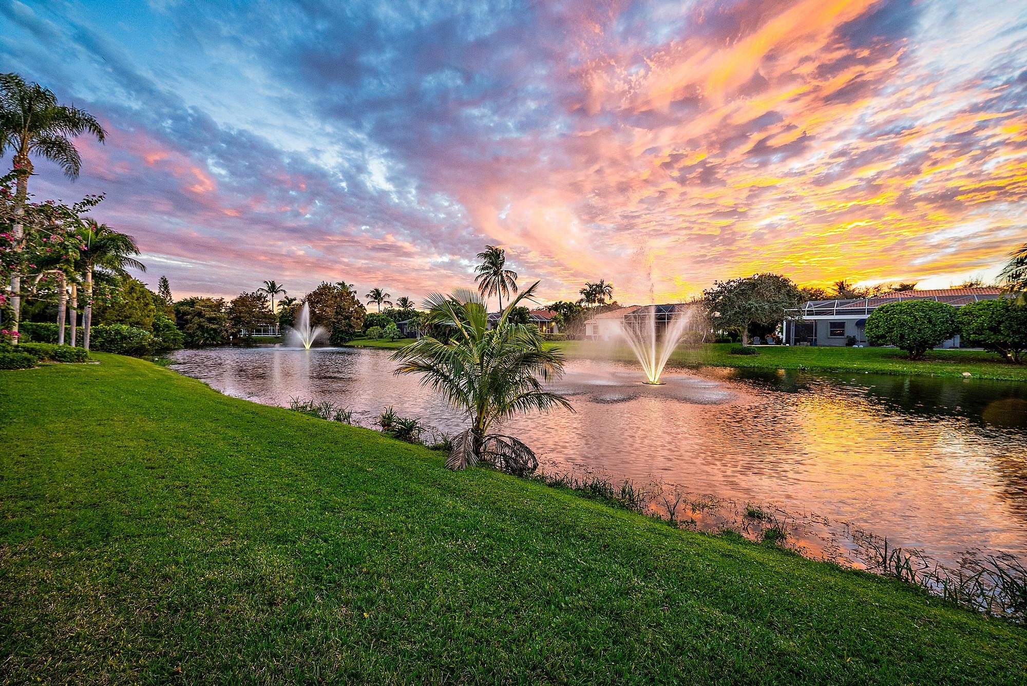 9790 SE Crape Myrtle Court