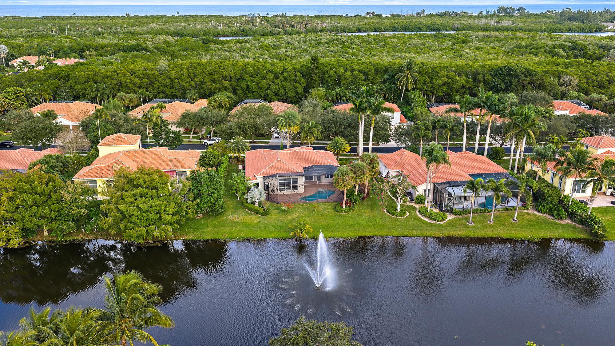 9790 SE Crape Myrtle Court