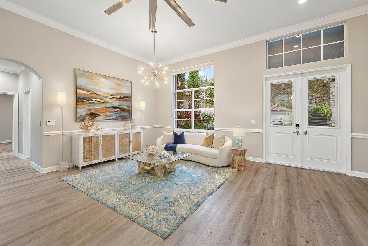 9790 SE Crape Myrtle Court