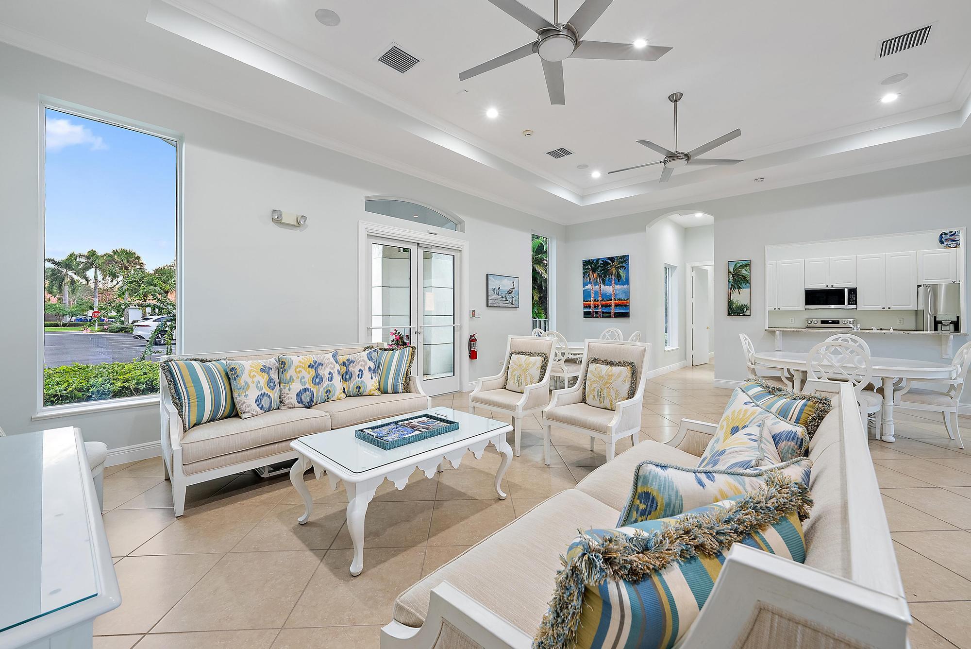 9790 SE Crape Myrtle Court