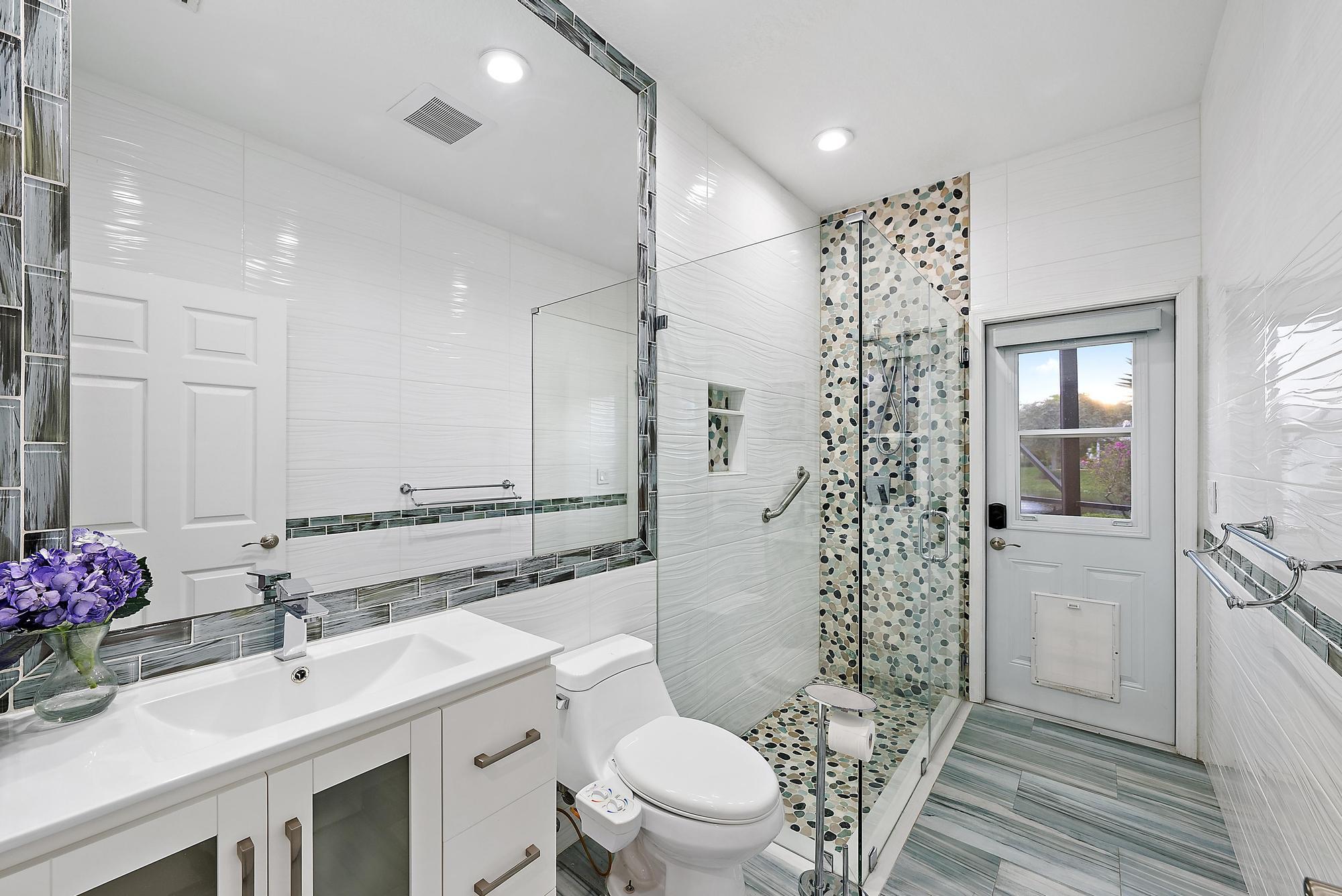 9790 SE Crape Myrtle Court