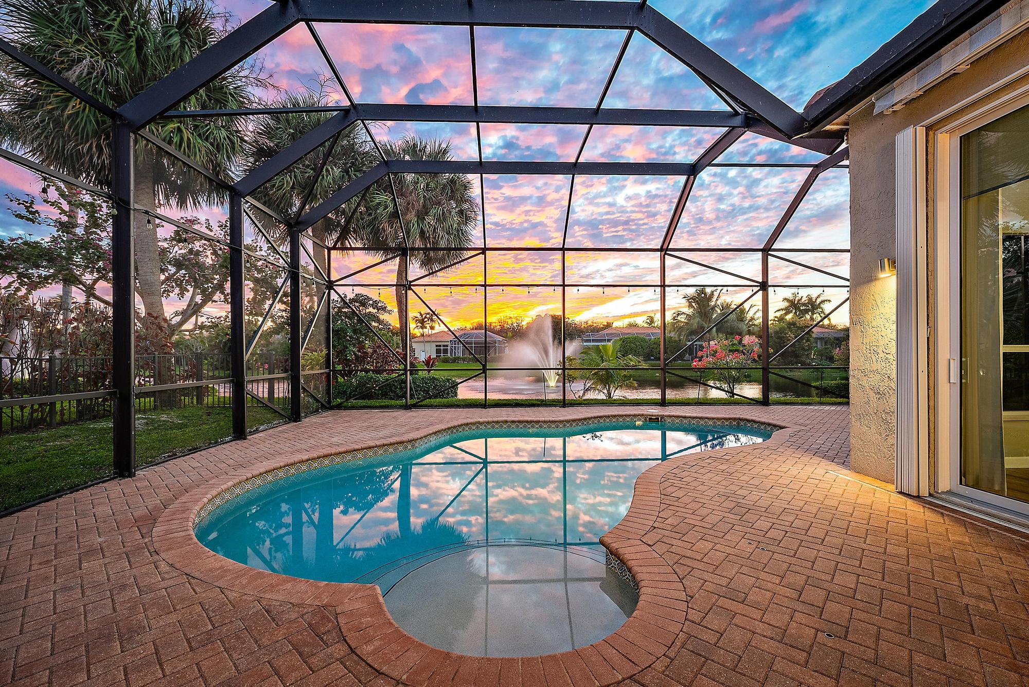 9790 SE Crape Myrtle Court