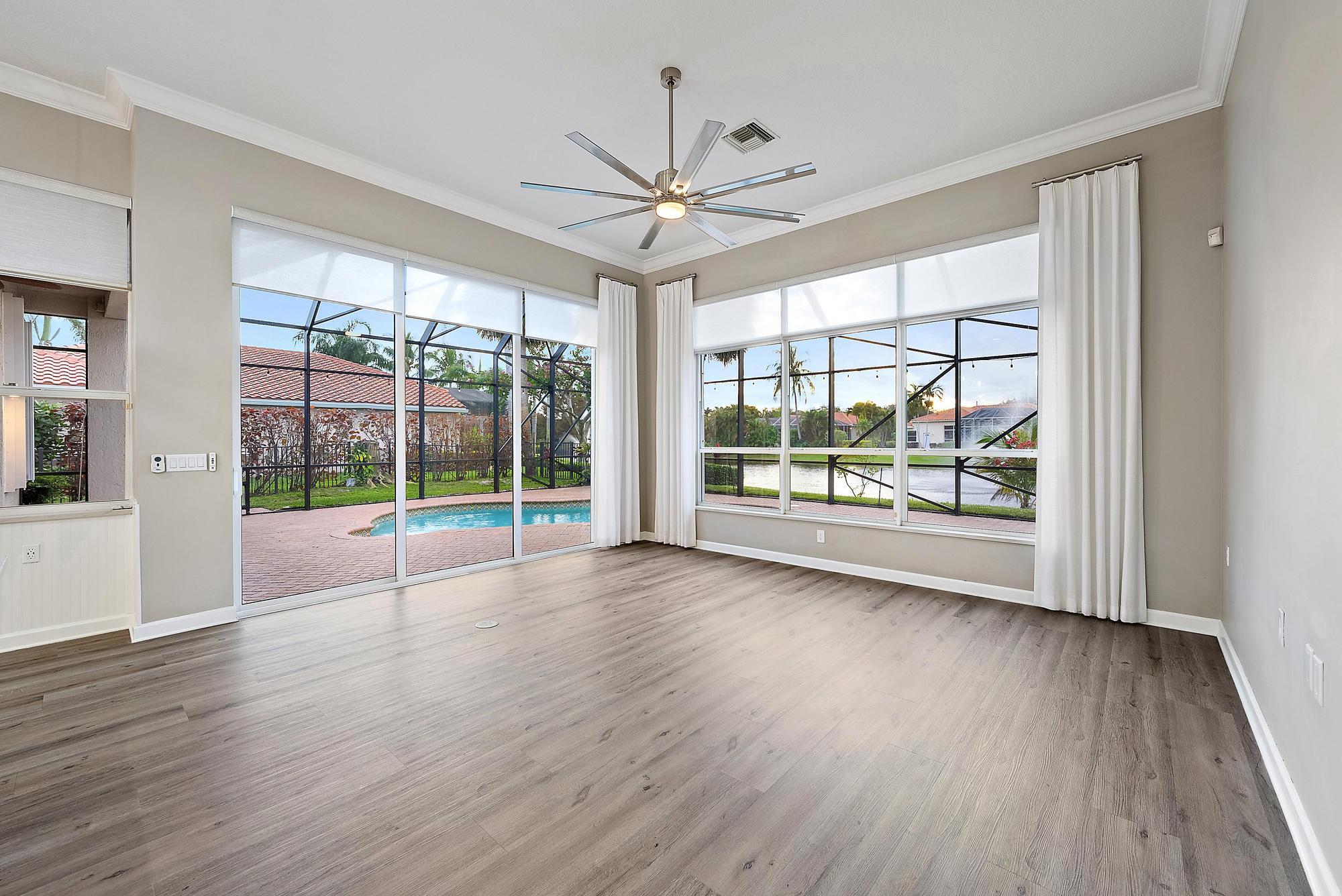 9790 SE Crape Myrtle Court