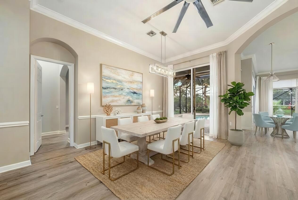 9790 SE Crape Myrtle Court