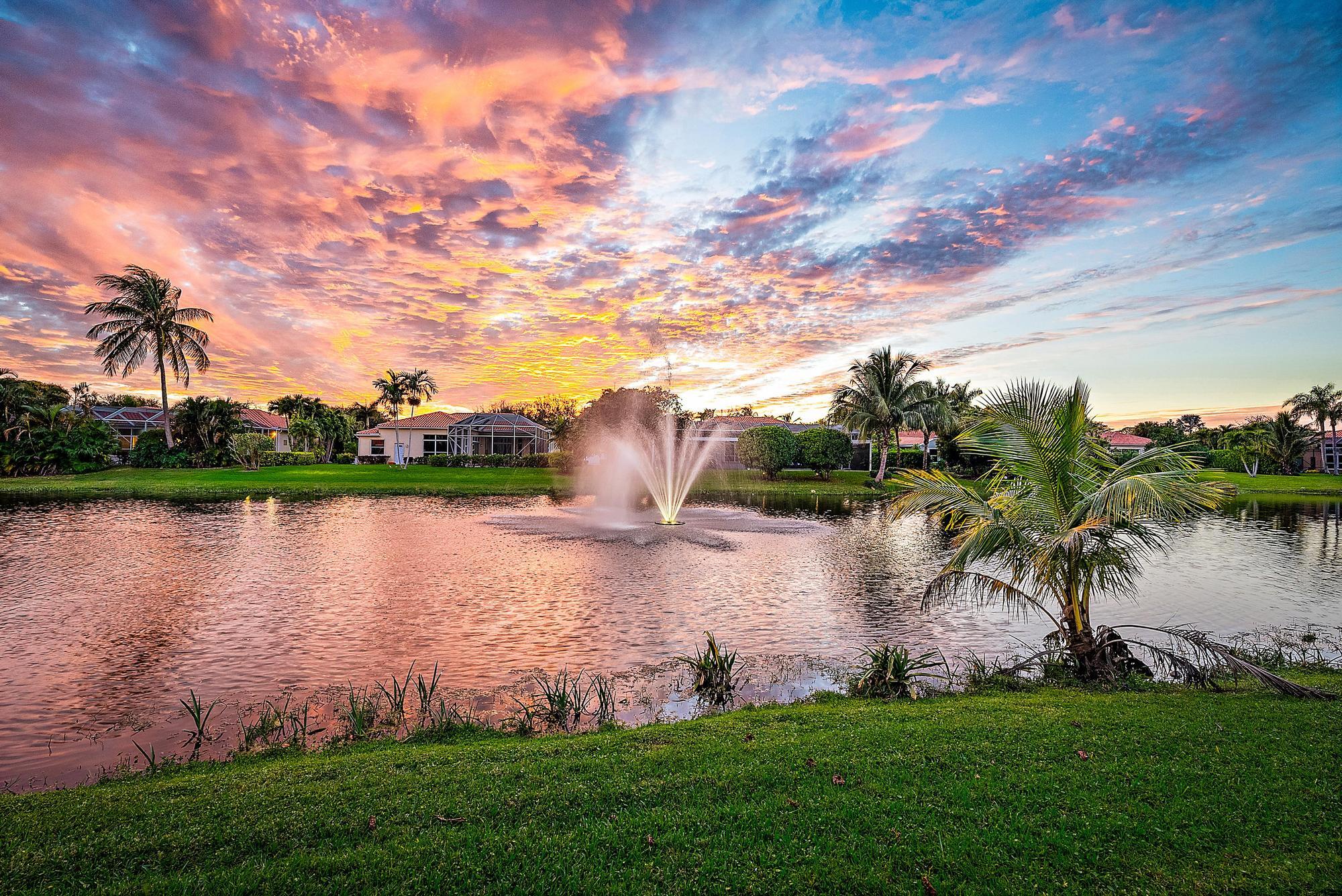 9790 SE Crape Myrtle Court