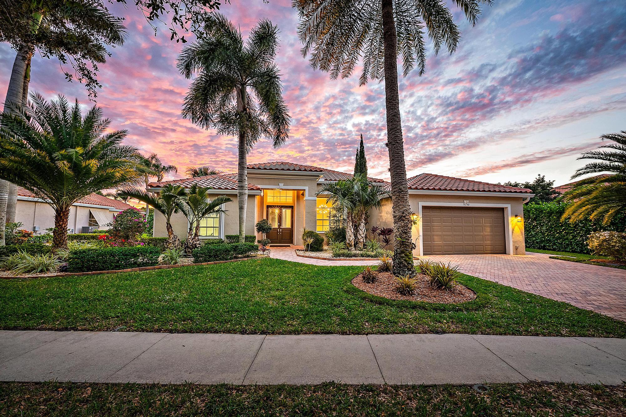 9790 SE Crape Myrtle Court
