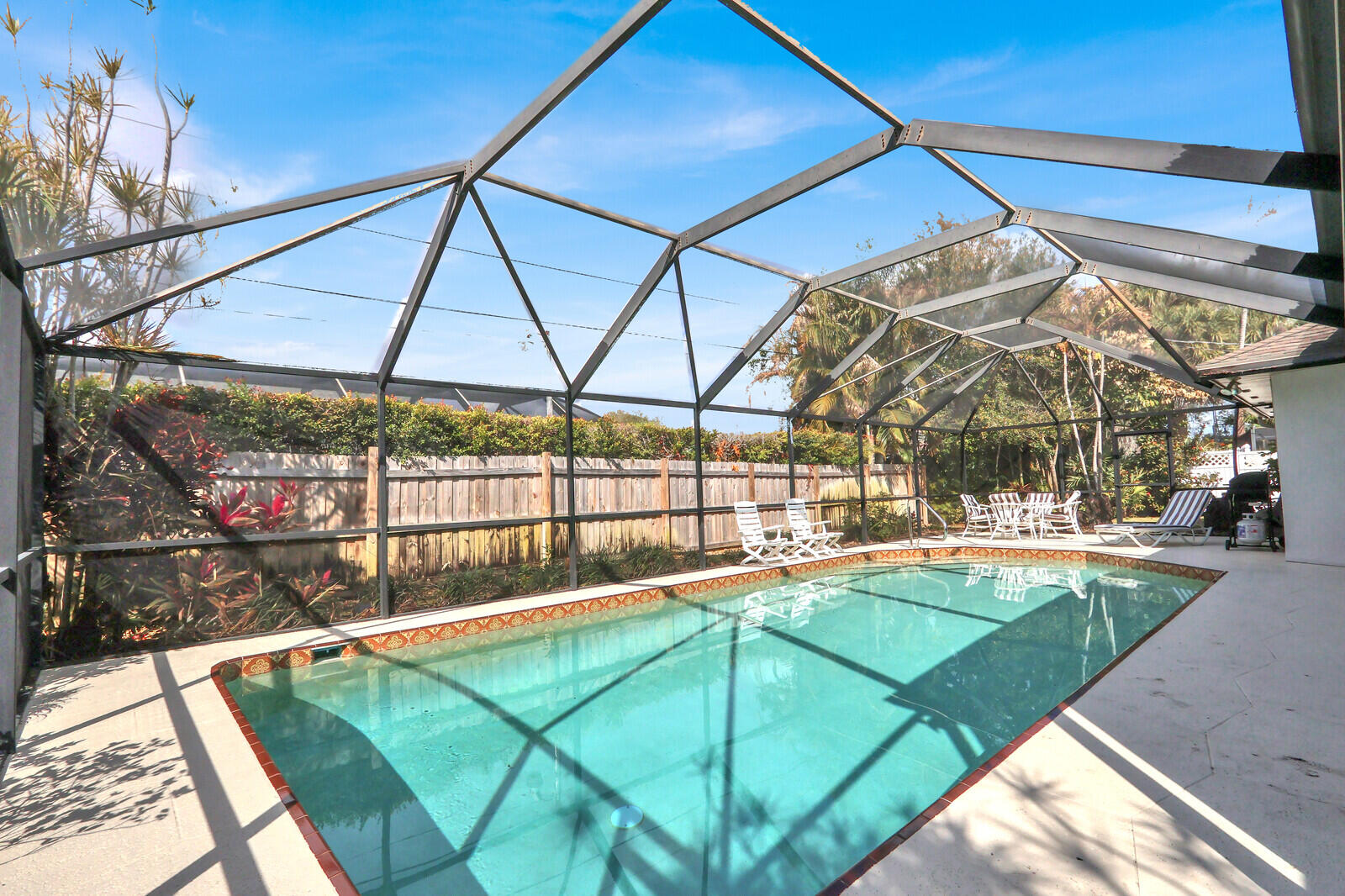 36 SE Saddleback Road