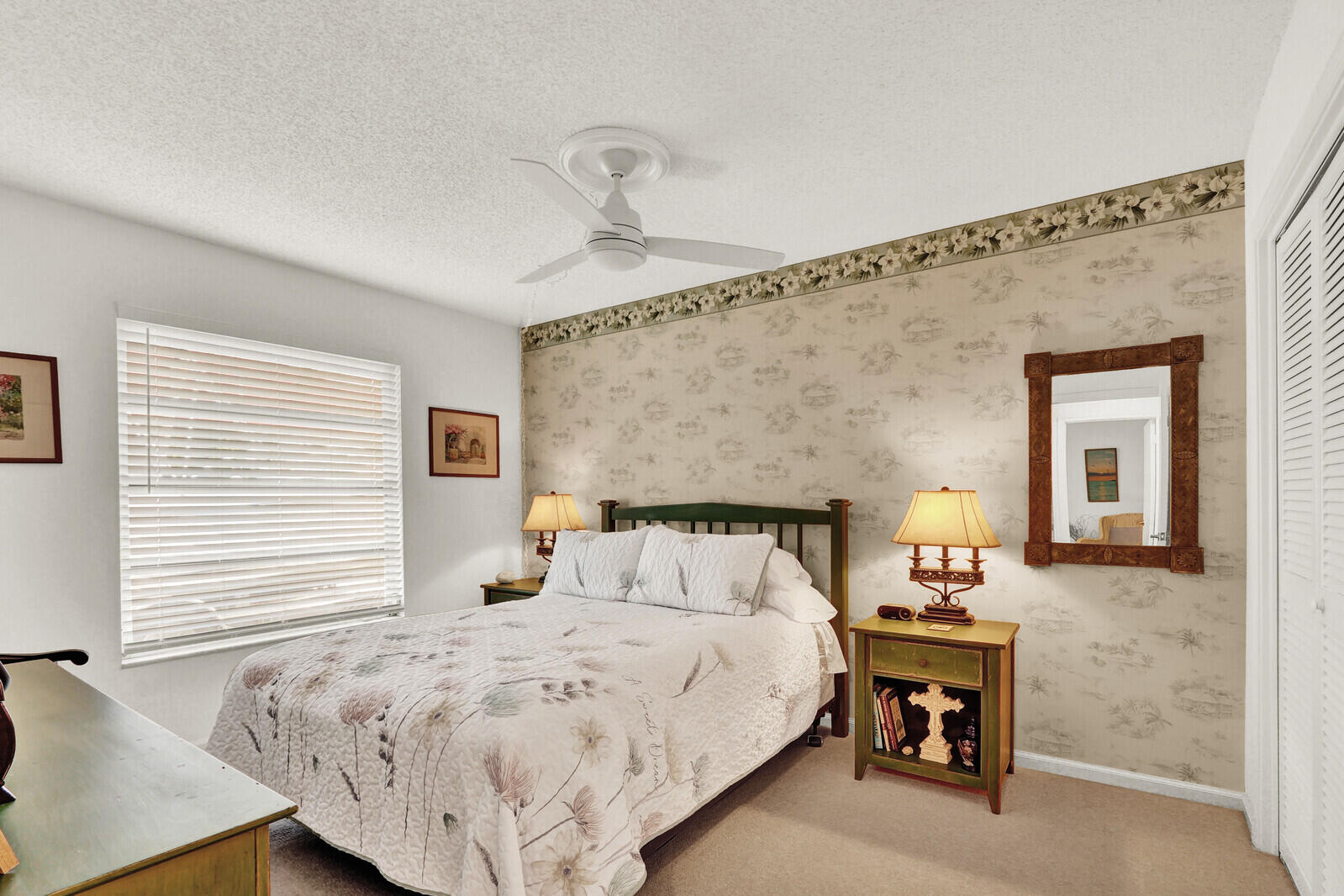 36 SE Saddleback Road