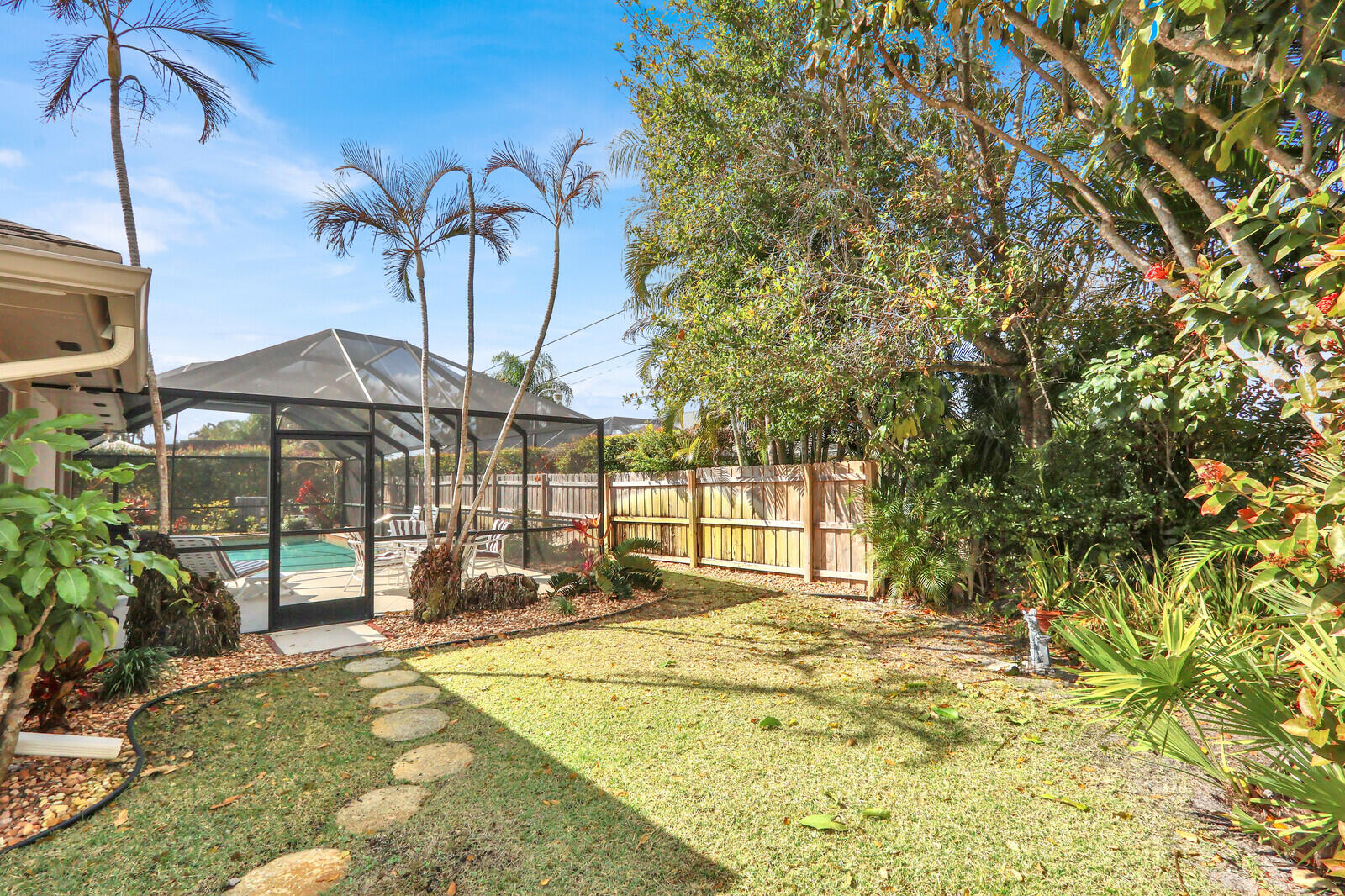 36 SE Saddleback Road