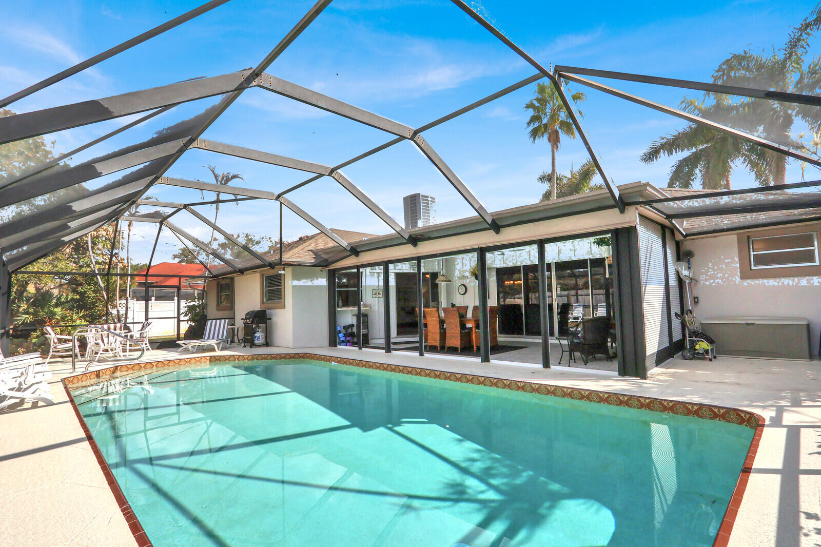 36 SE Saddleback Road