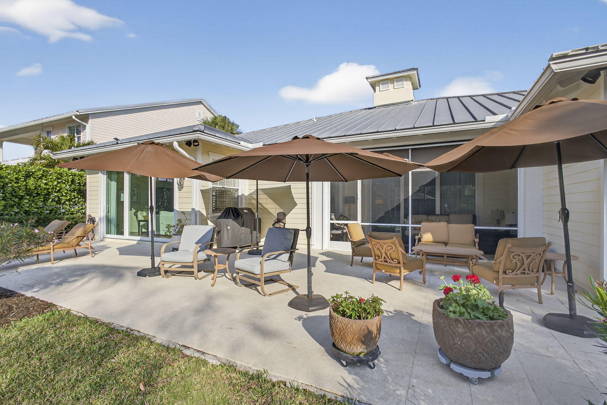 3260 Wymberly Drive