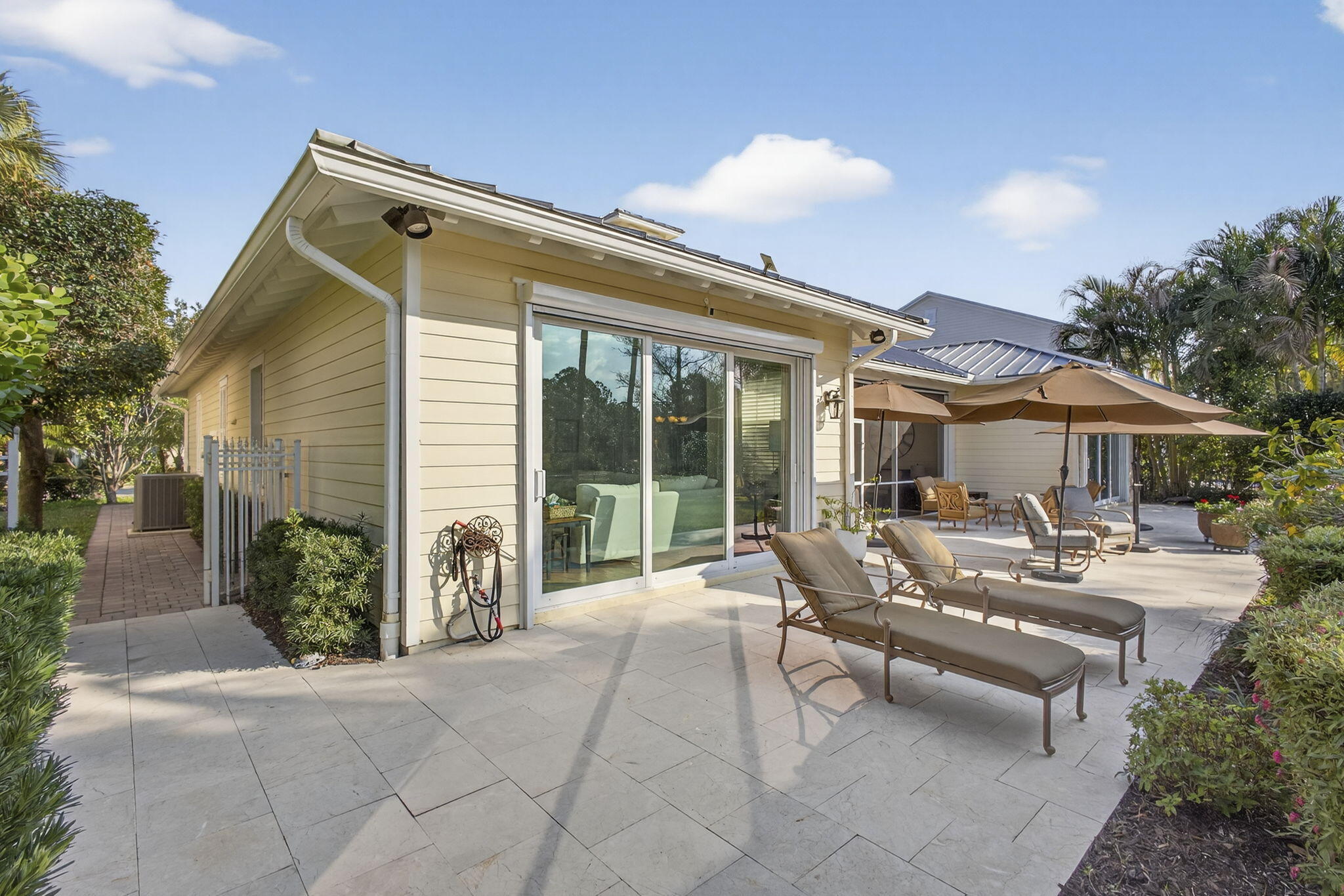 3260 Wymberly Drive
