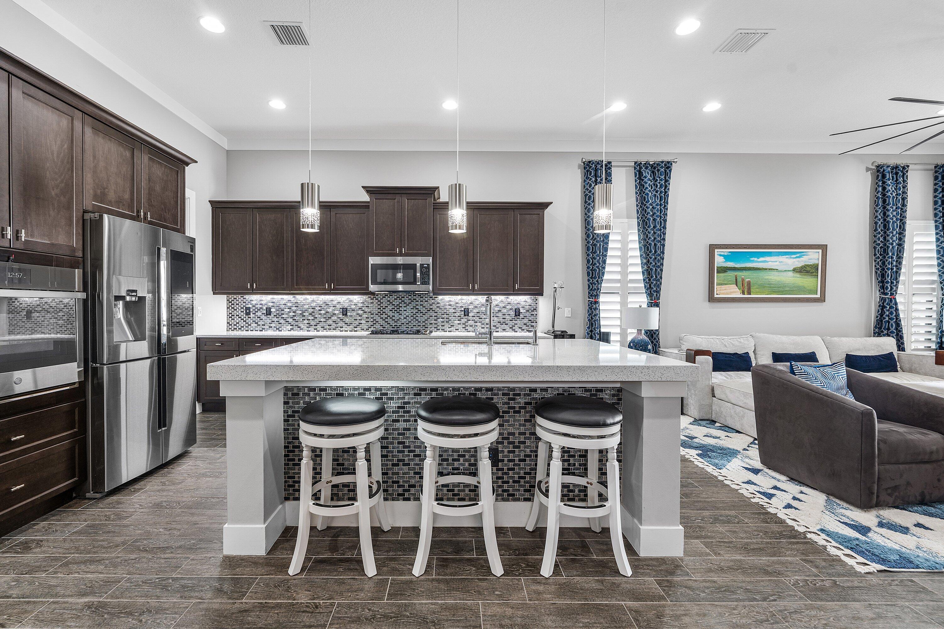 8063 Hobbes Way