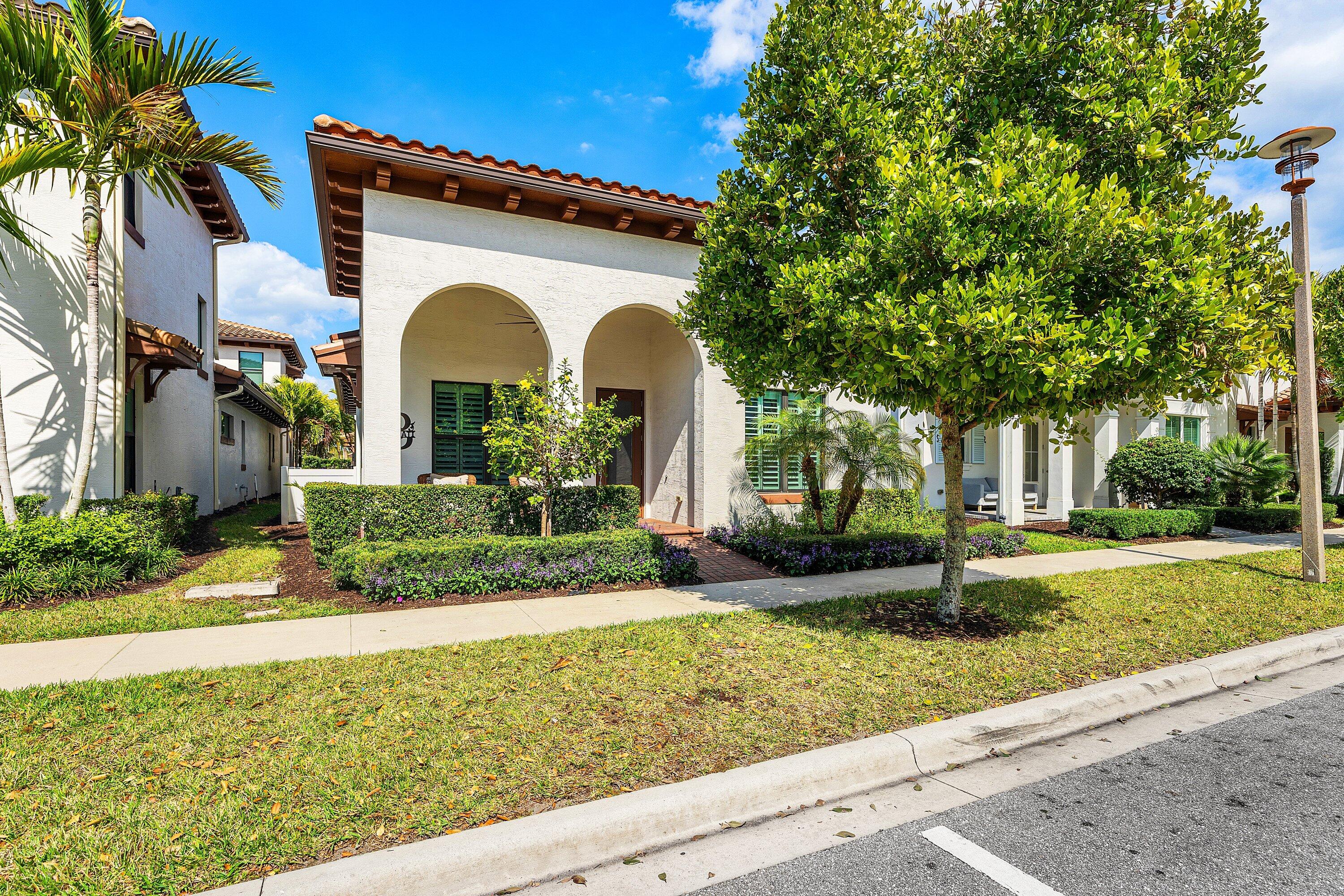 8063 Hobbes Way