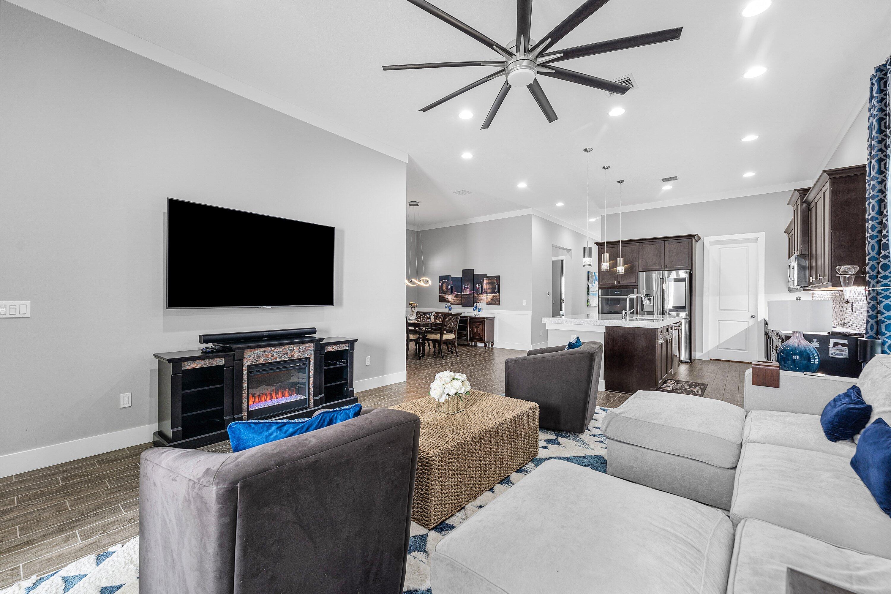 8063 Hobbes Way