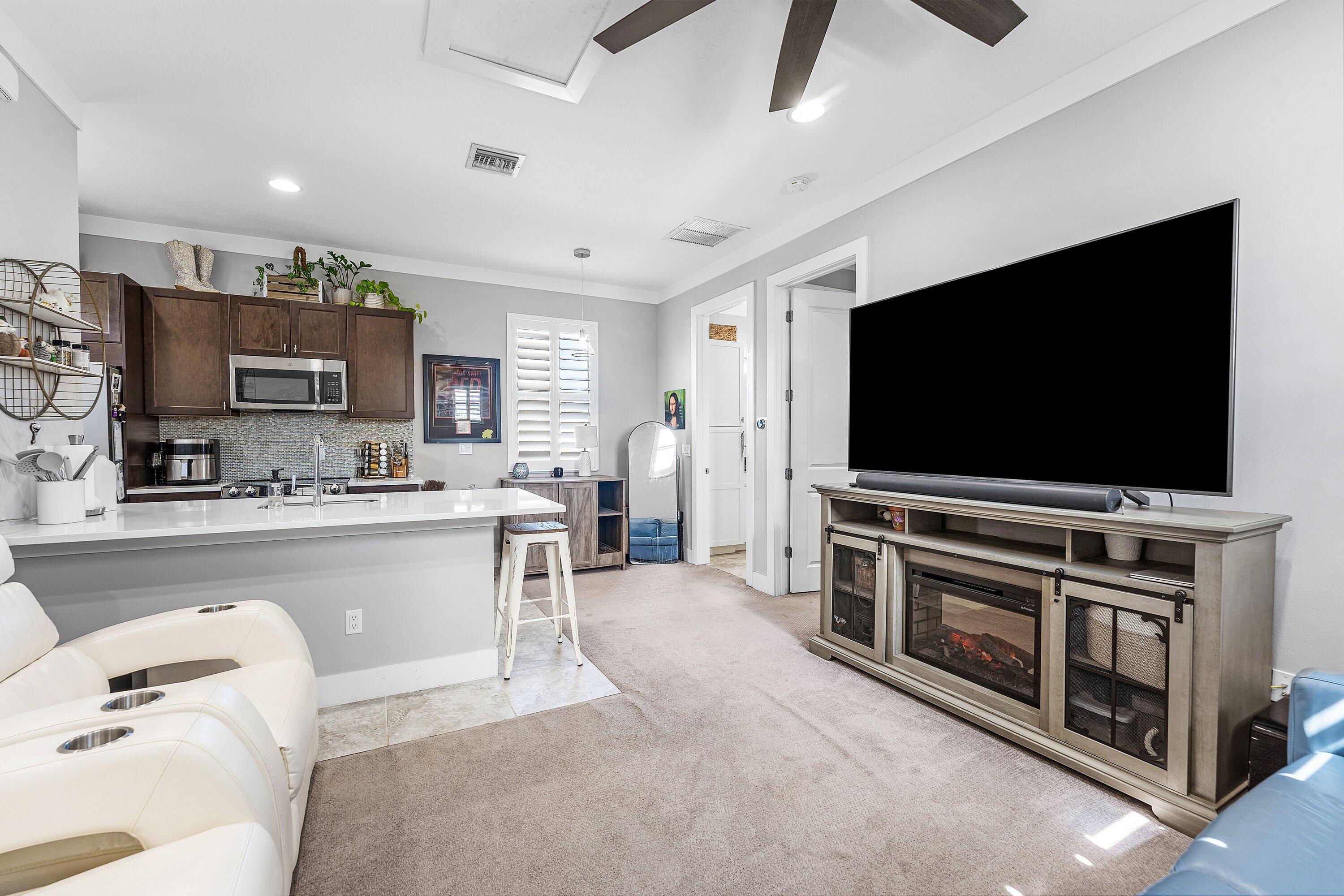 8063 Hobbes Way