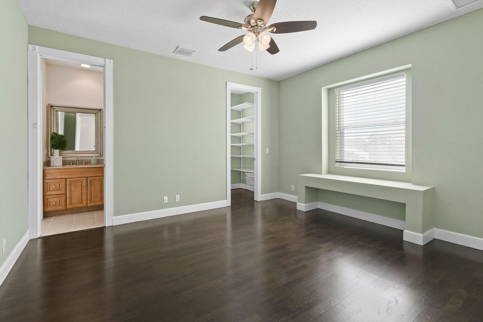 807 Xanadu Place