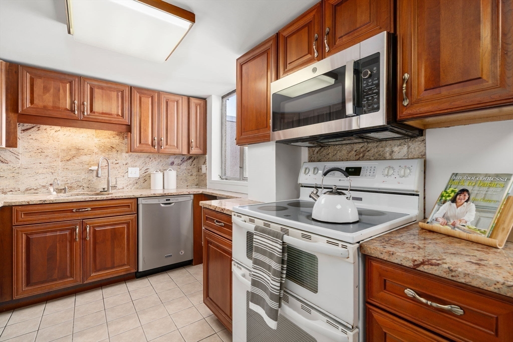 45 Longwood Ave. Unit: PHB