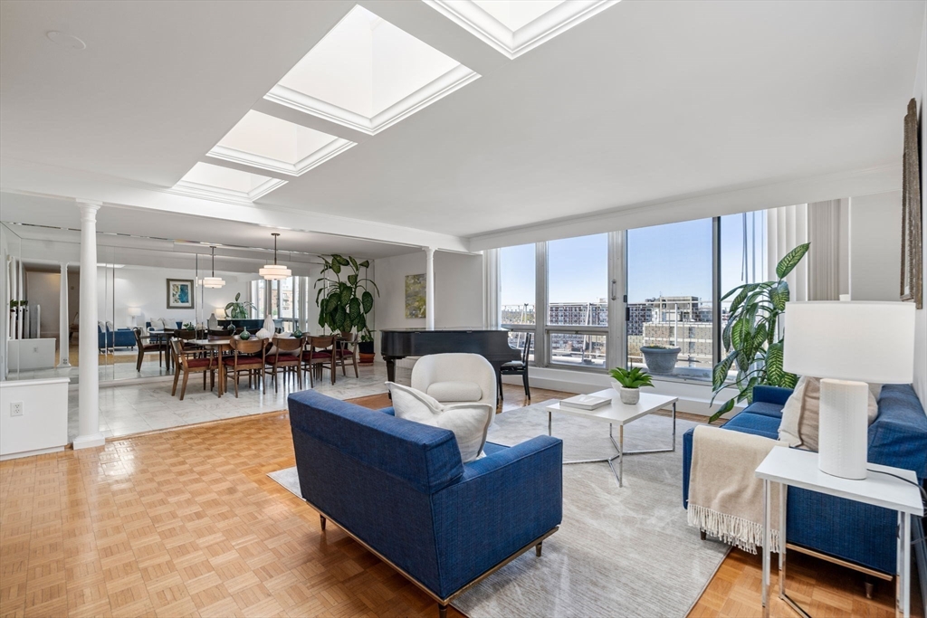 45 Longwood Ave. Unit: PHB
