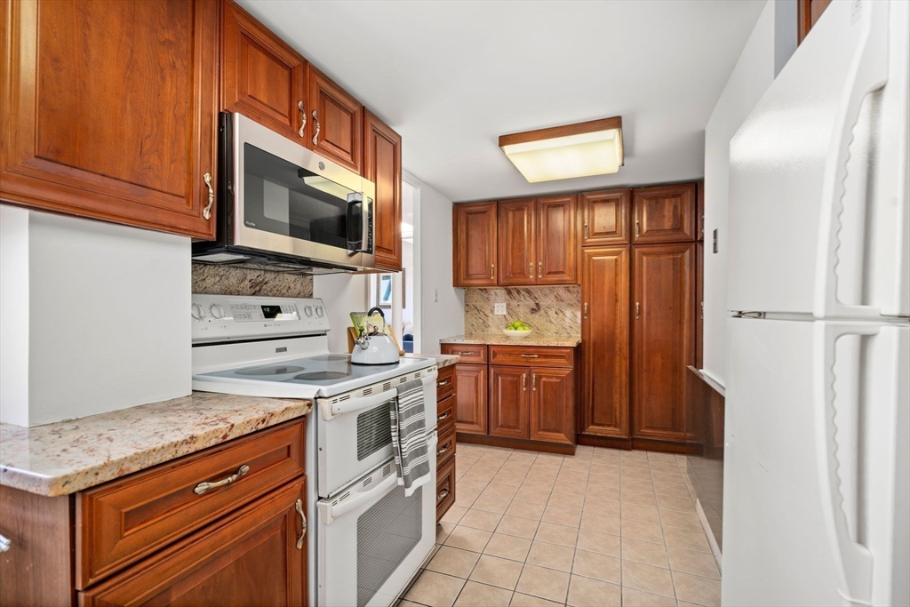 45 Longwood Ave. Unit: PHB