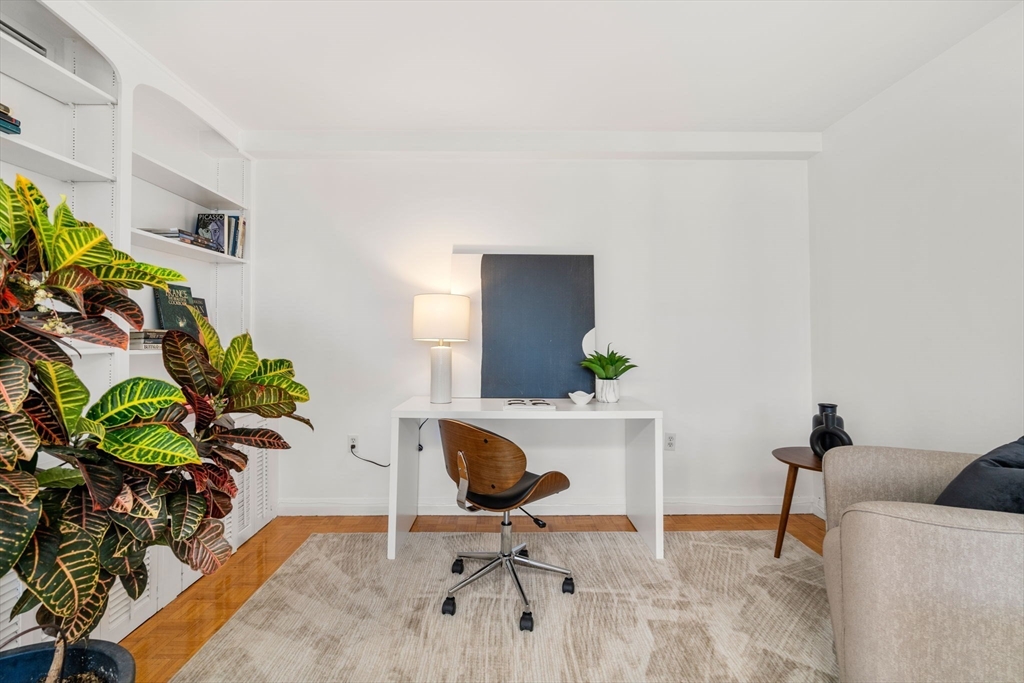45 Longwood Ave. Unit: PHB